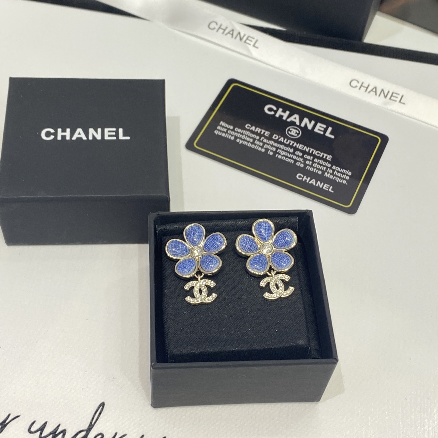 Chanel Chanel 牛仔纹蓝色 花朵 双C 吊坠耳钉