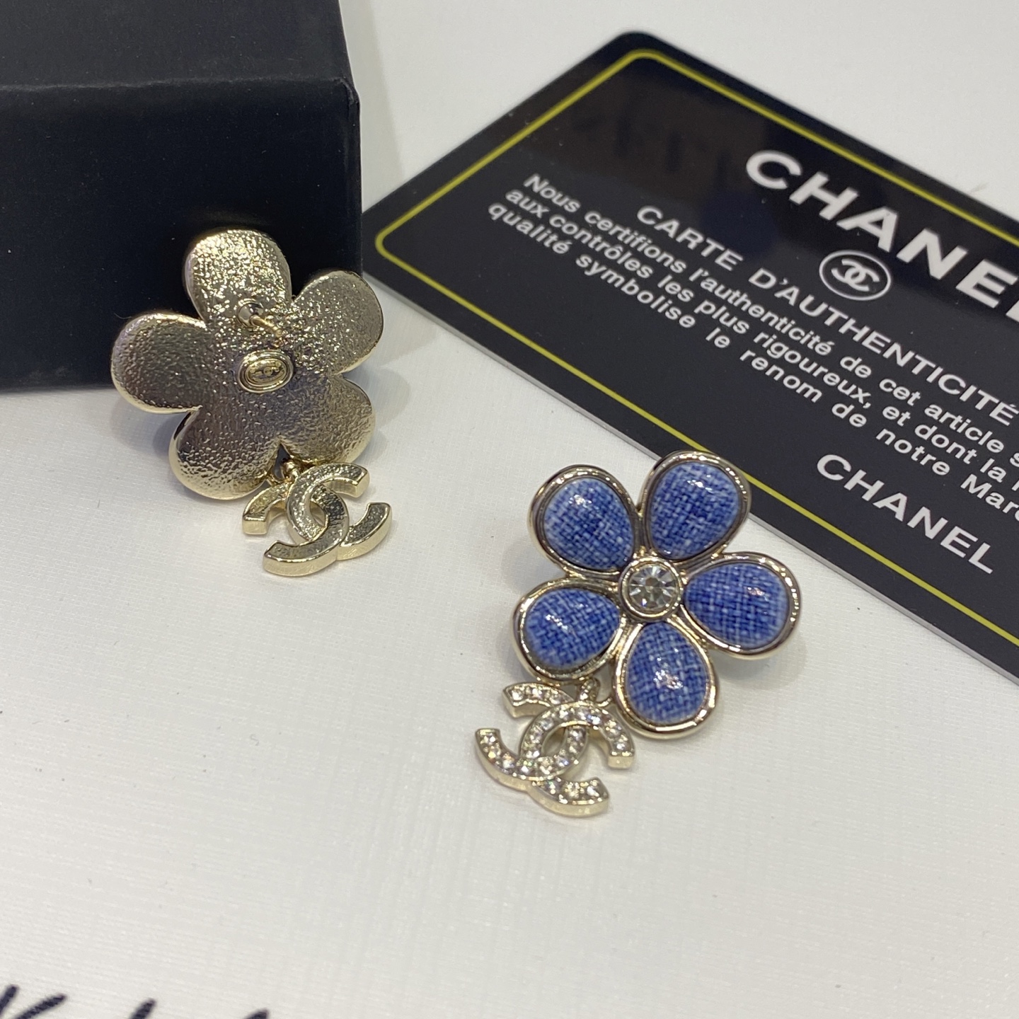 Chanel Chanel 牛仔纹蓝色 花朵 双C 吊坠耳钉