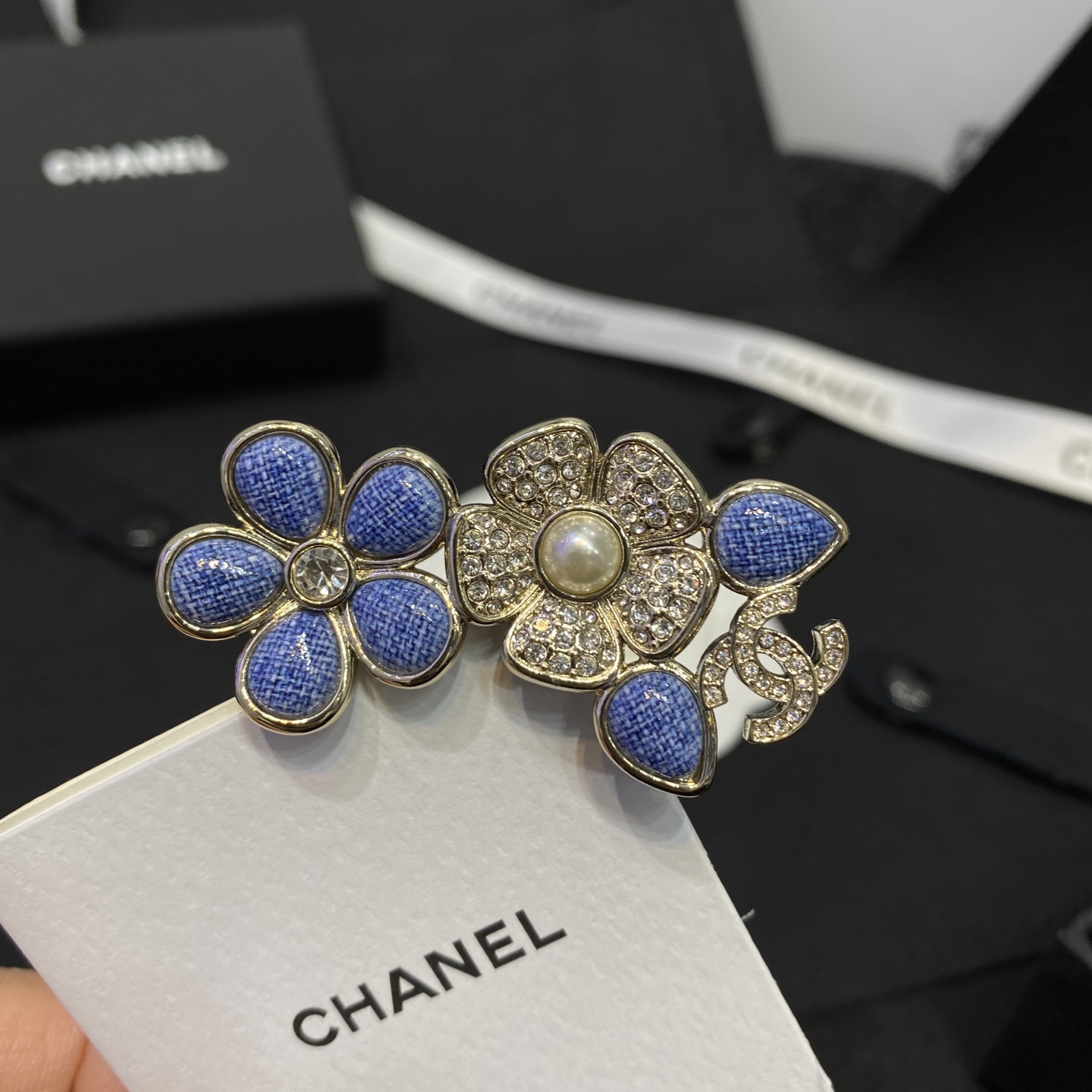 Chanel Chanel 仿牛仔蓝花朵胸针