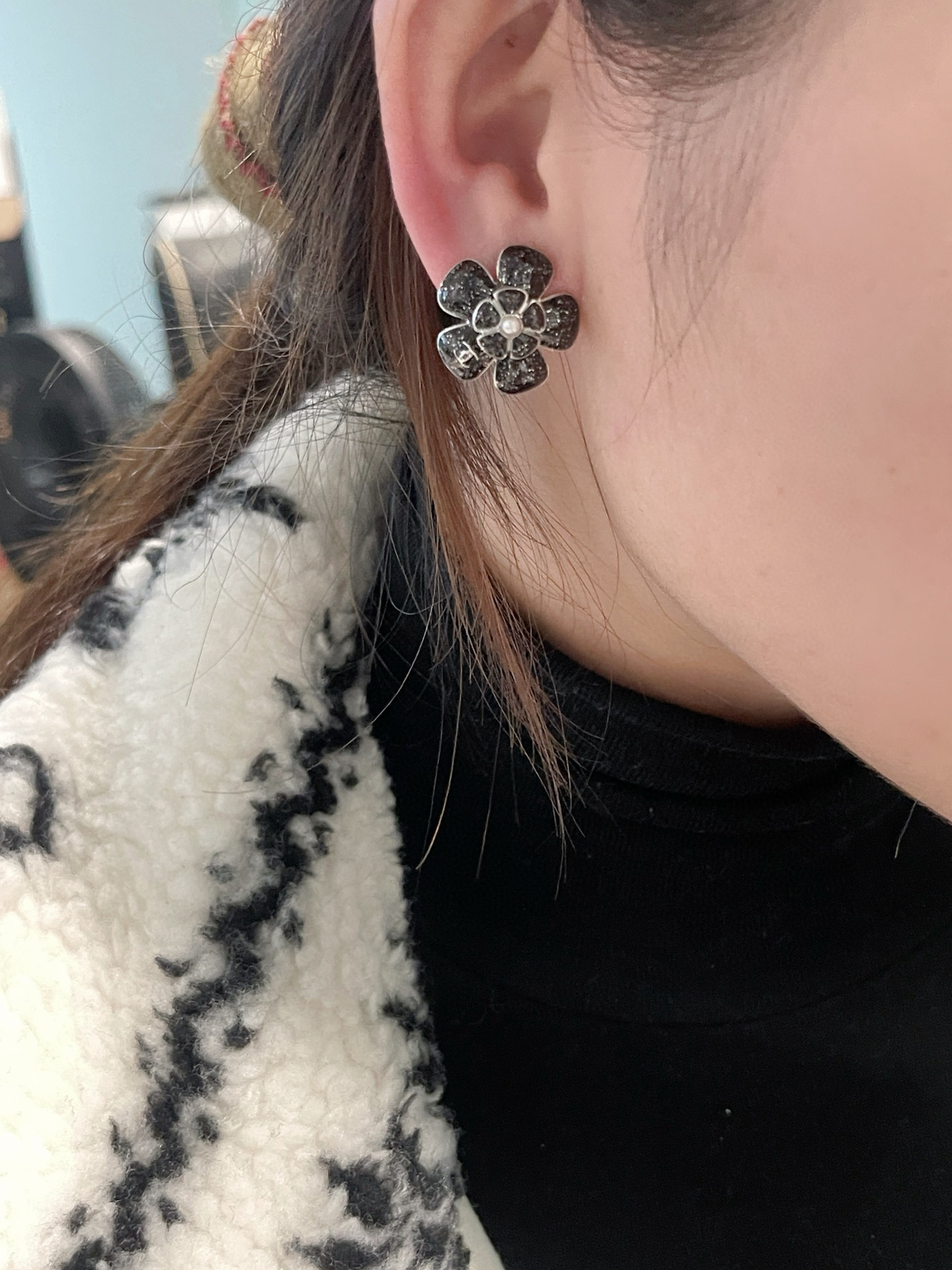 Chanel Chanel 26C 珐琅山茶花耳钉 2⃣ 色