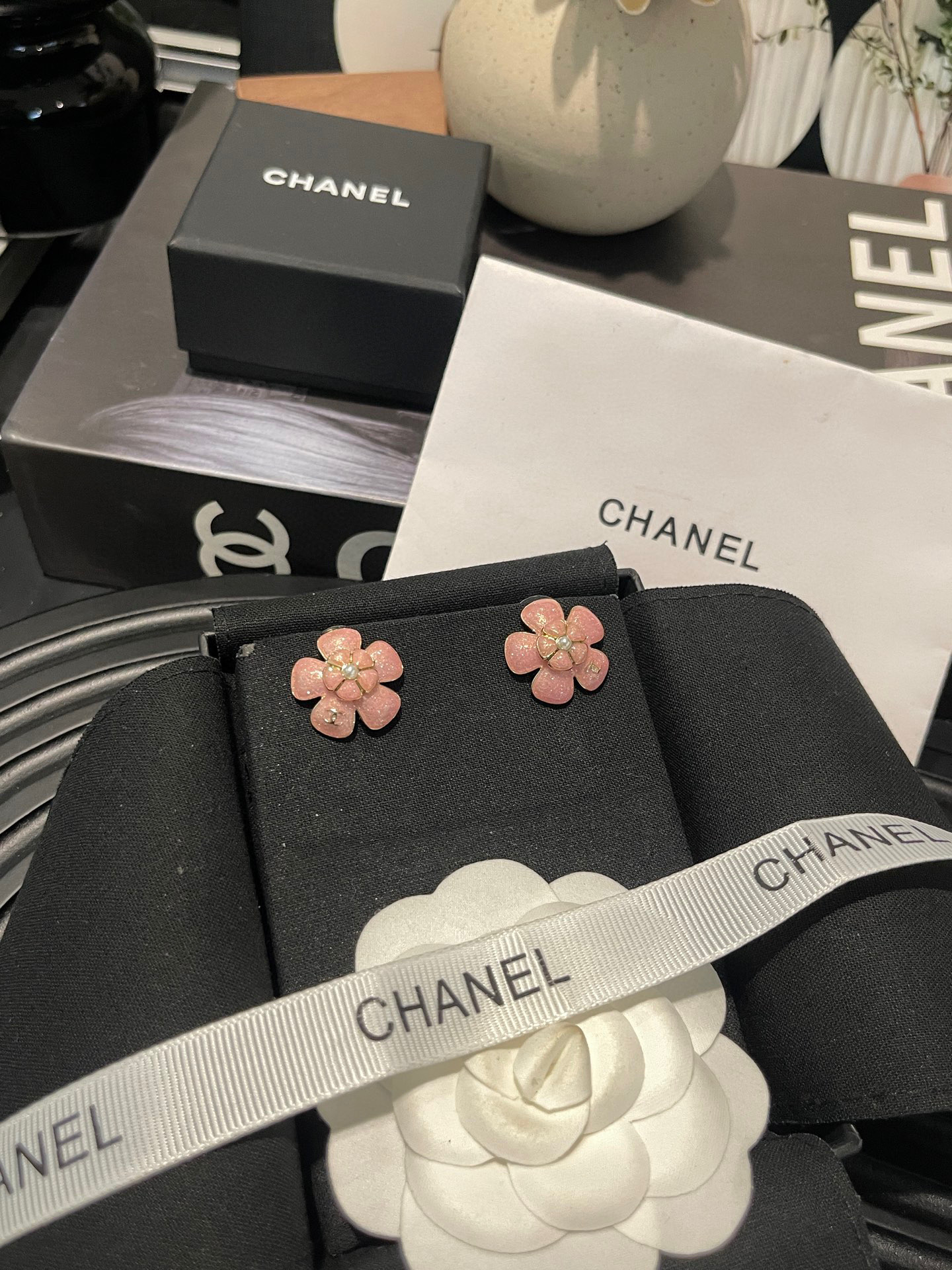 Chanel Chanel 26C 珐琅山茶花耳钉 2⃣ 色