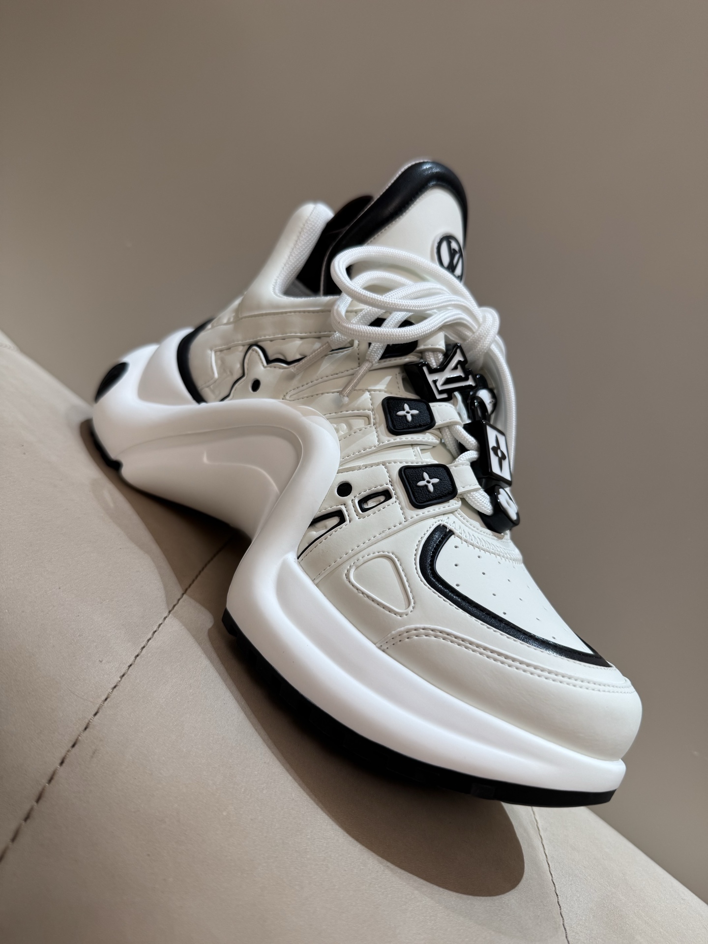圣罗兰 Saint Laurent 高定典藏名品高定成衣时装外套连衣裙衬衫T恤 #A40E3BBA 6