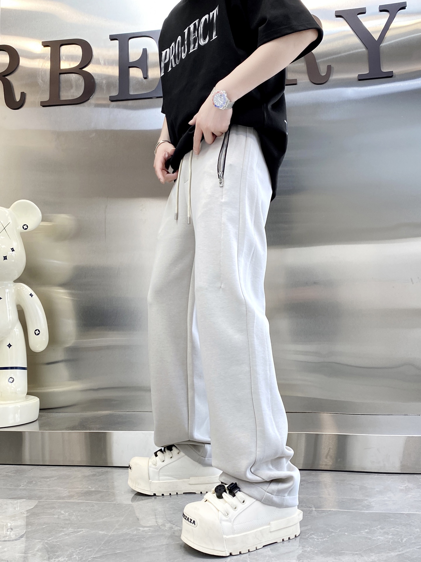 NO:121485,Prada 2025 spring and summer models are available in new color black. White. Number of codes M-4xl, prada, alexander wang19860909普拉达 2025春夏款上新 颜色黑. 白 码数M-4xl,,prada,alexander wang,Men's clothing