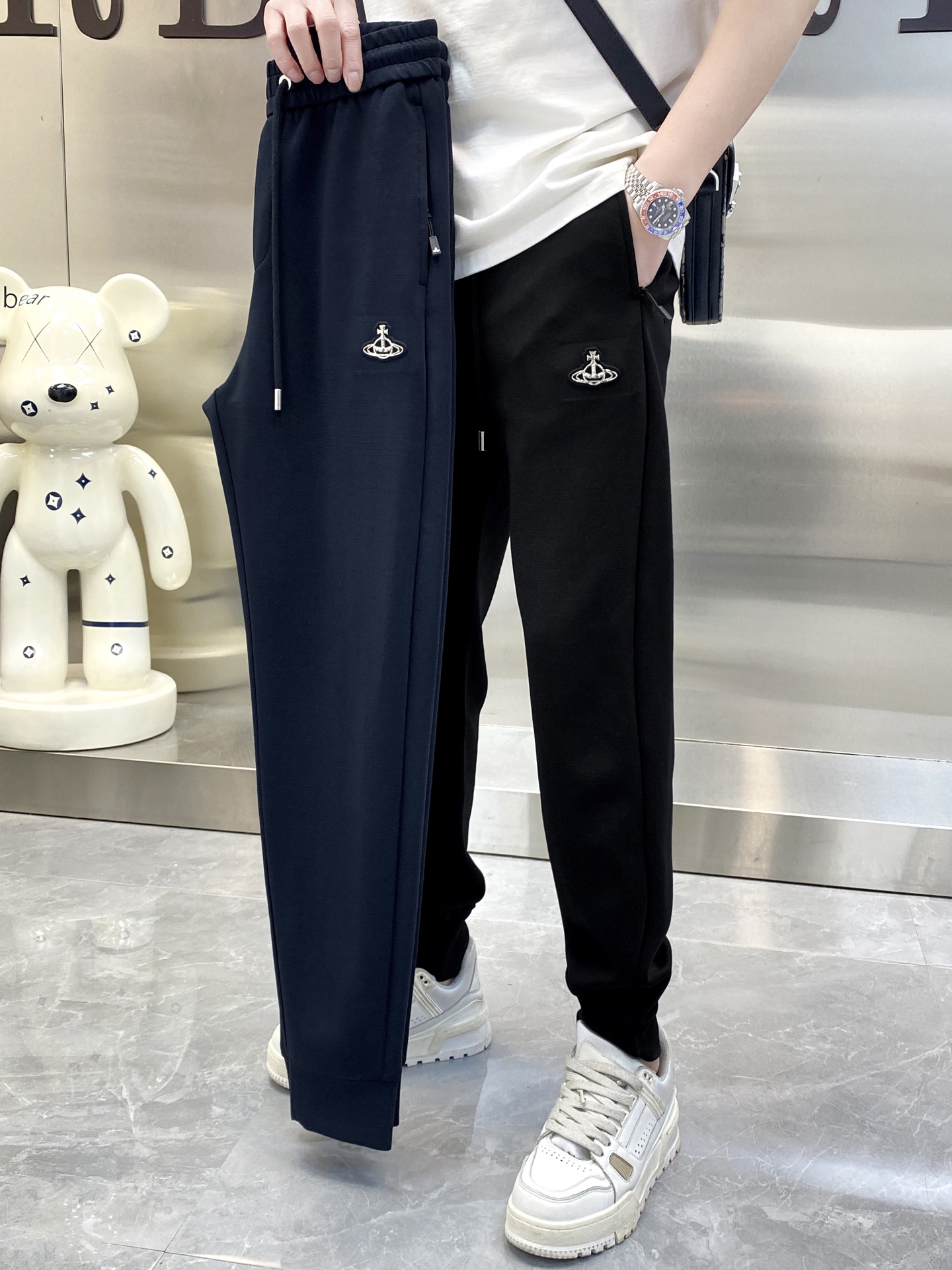 NO:508264,Queen Mother of the Cities Spring and Summer Model is available in new color black. Blue Number of code M-4xl, alexander wang19860909西太后 春夏款上新 颜色黑. 蓝 码数M-4xl,,alexander wang,Men's clothing