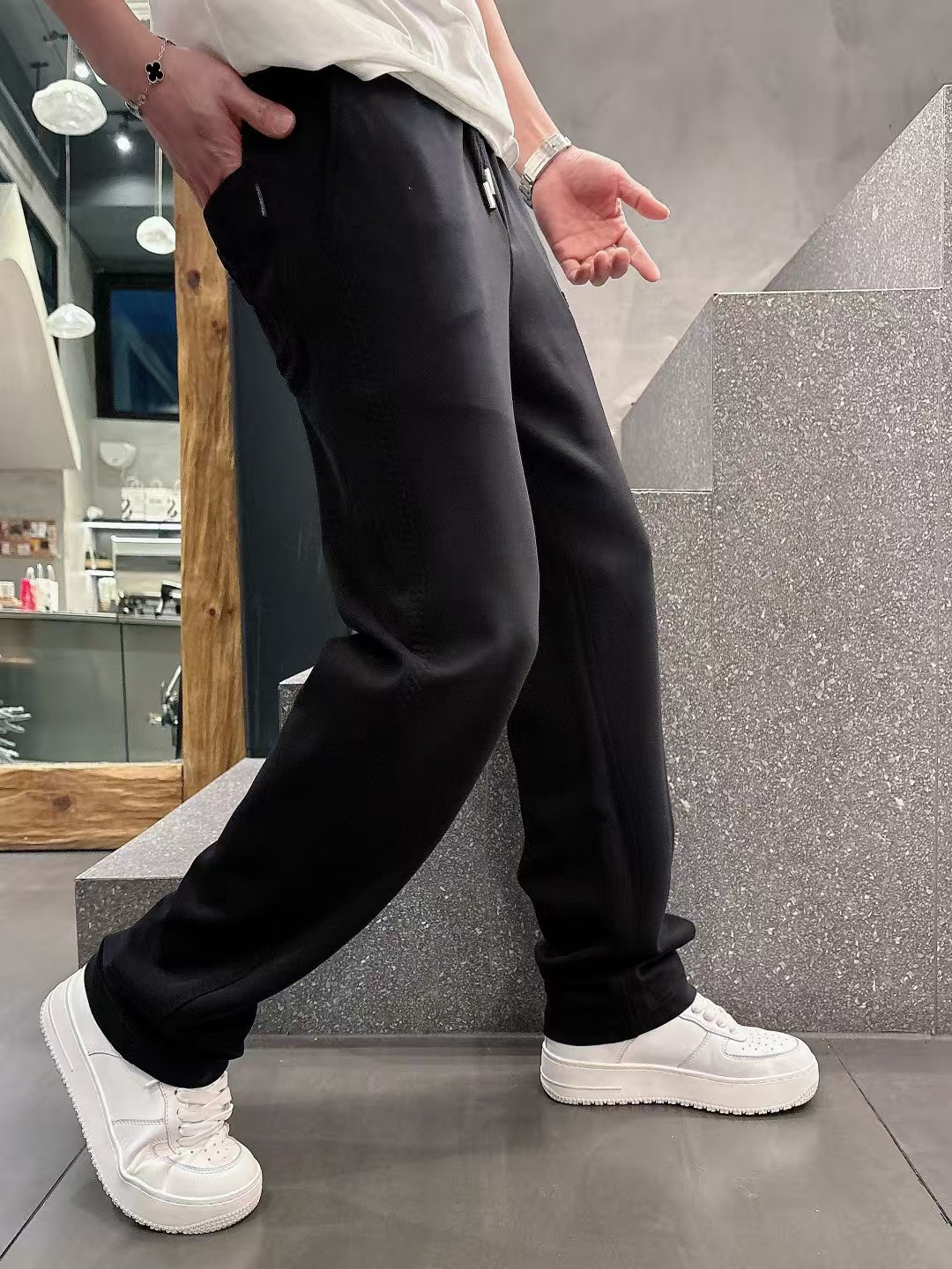 NO:482296,LV 2025 spring and summer model is available in new color black. Number M-4xl, louis vuitton, alexander wang19860909LV 2025春夏款上新 颜色黑. 码数M-4xl,,louis vuitton,alexander wang,Men's clothing