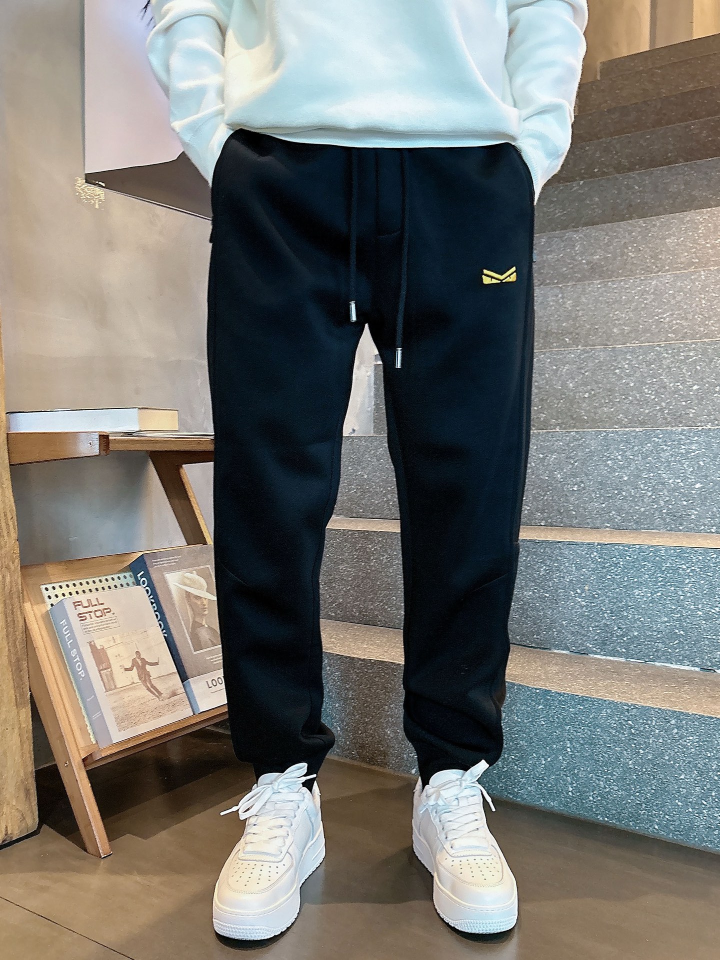 NO:516162,Fendi | Autumn cotton pants | -4,,fendi,alexander wang19860909芬迪 ｜秋款棉裤｜ -4,,fendi,alexander wang,Men's clothing