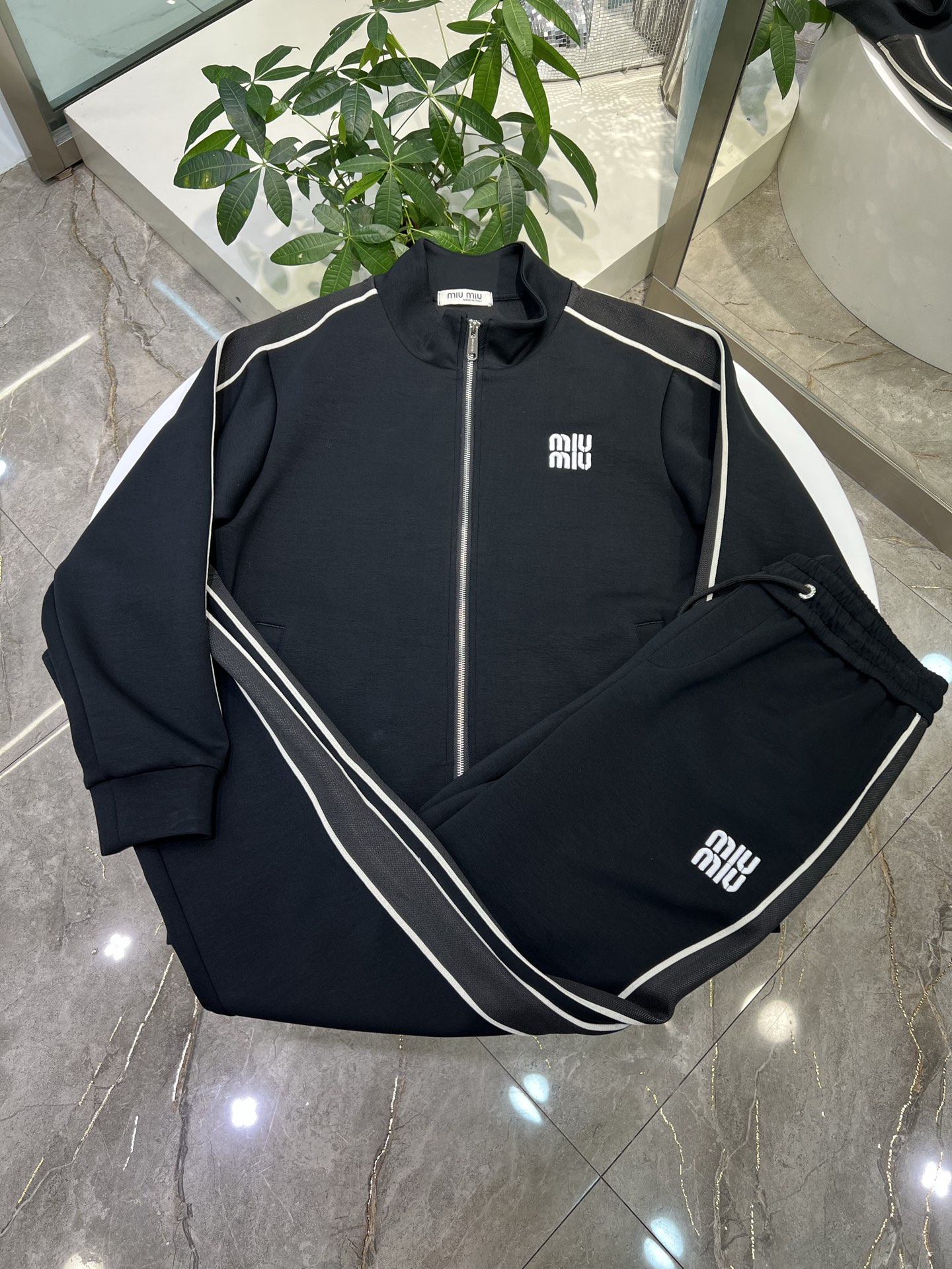 NO:513768,Miumiu new set size M-3xl, miumiu, alexander wang19860909Miumiu 新款套装 码数M-3xl,,miumiu,alexander wang,Men's clothing