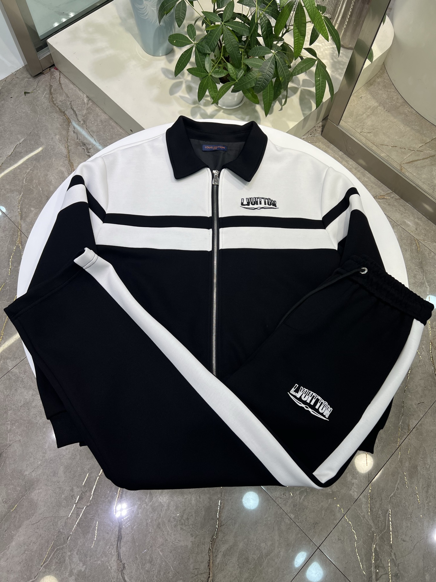 NO:516095,Wearable 200 catties LV new set size M-3xl, louis vuitton, alexander wang19860909可穿200斤 LV 新款套装 码数M-3xl,,louis vuitton,alexander wang,Men's clothing