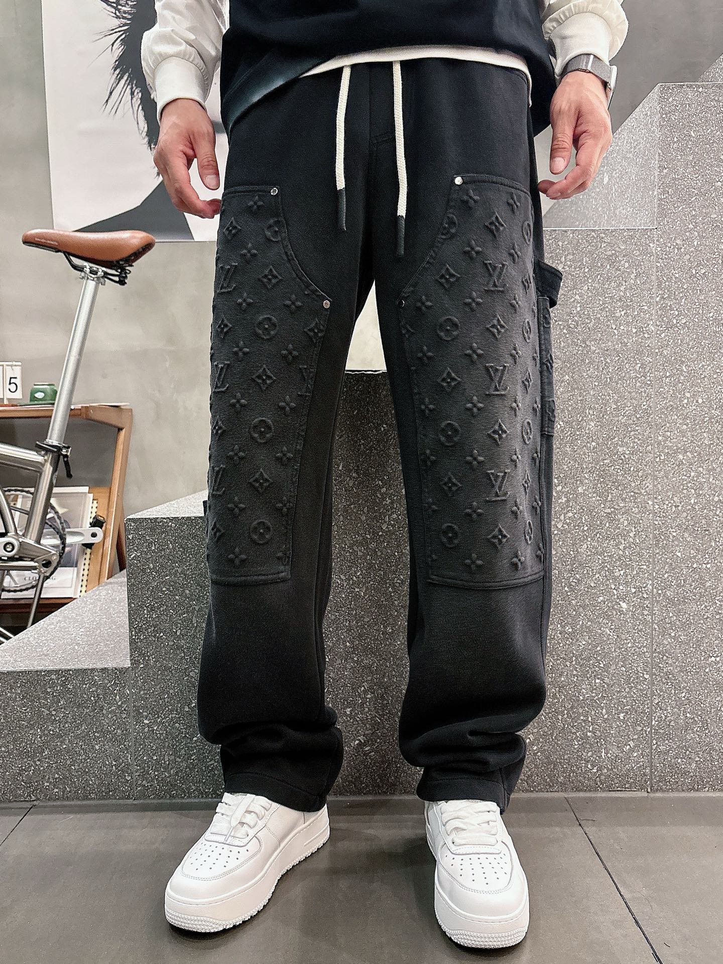 NO:517933,Wearable pounds Fatty Gospel LV | Autumn cotton pants | -4xL,,louis vuitton,alexander wang19860909可穿斤 胖子福音 LV ｜秋款棉裤｜ -4xL,,louis vuitton,alexander wang,Men's clothing