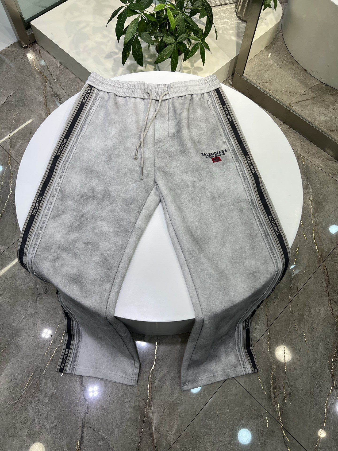 NO:545752,Balenciaga ｜Autumn casual pants｜ -4xL,,balenciaga,alexander wang19860909巴黎世家 ｜秋款休闲裤｜ -4xL,,balenciaga,alexander wang,Men's clothing
