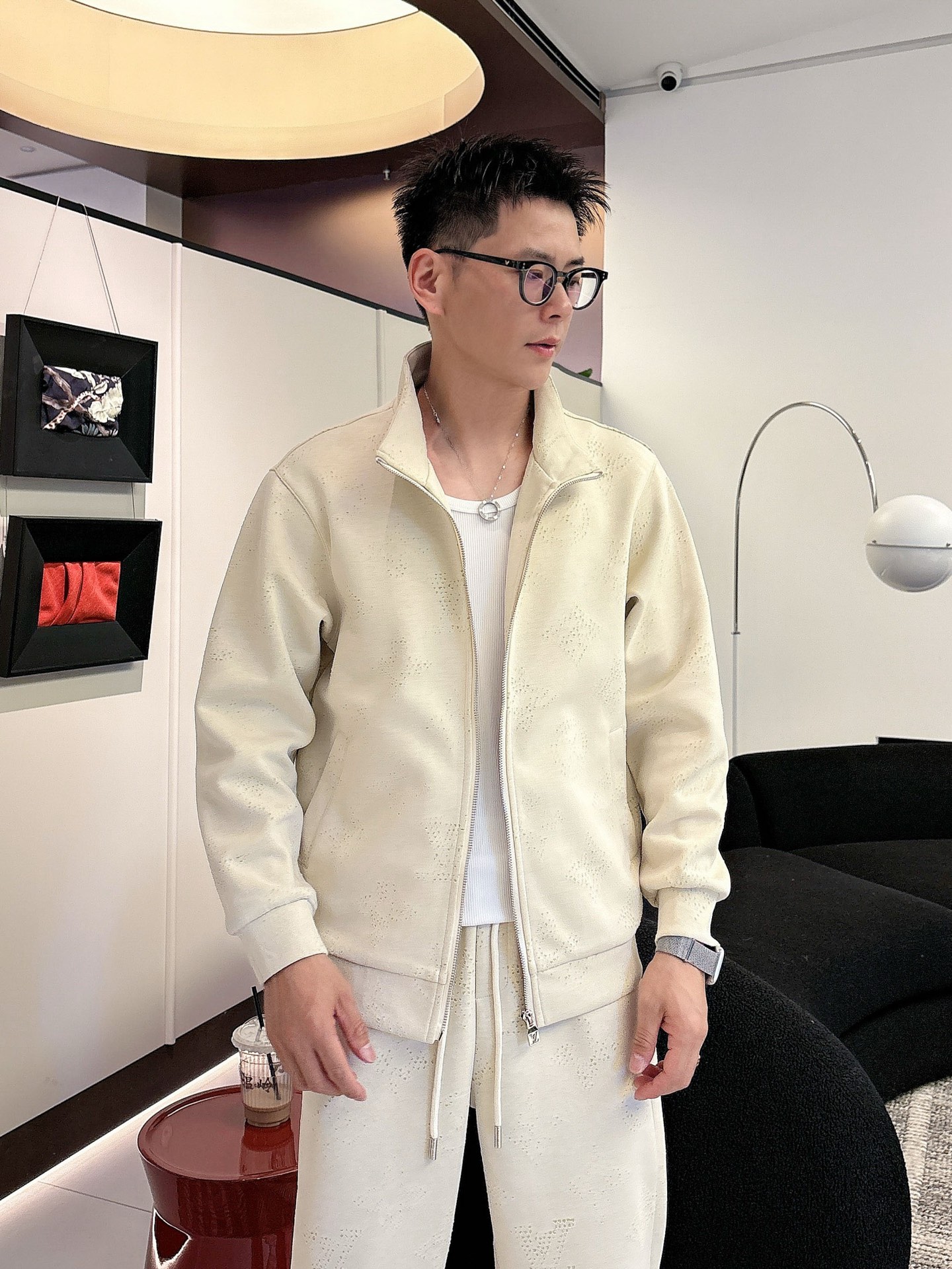 NO:610910,LV new suit size m-3xl, louis vuitton, alexander wang19860909LV 新款套装 码数m-3xl,,louis vuitton,alexander wang,Men's clothing