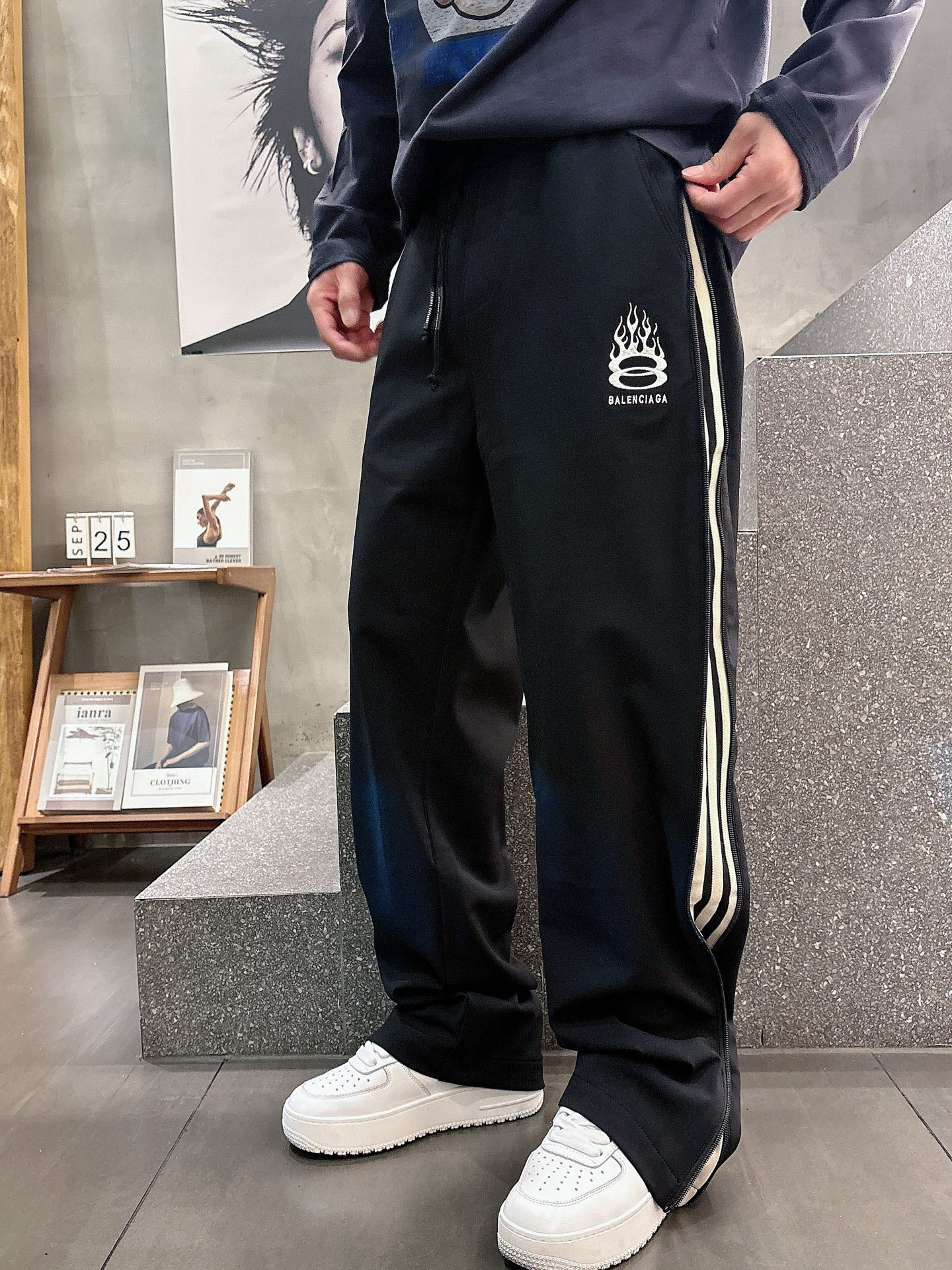 NO:608719,Balenciaga | Autumn and winter new styles -4,,balenciaga,alexander wang19860909巴黎世家 ｜秋冬新款 -4,,balenciaga,alexander wang,Men's clothing