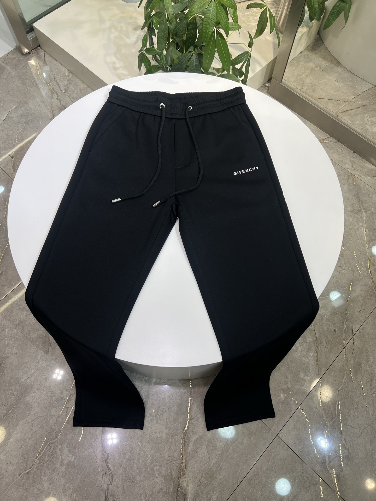 NO:703237,Support replacement after the year!  Givenchy | Autumn and winter new styles -4,,givenchy,19860909支持年后退换！纪梵希 ｜秋冬新款 -4,,givenchy,,Men's clothing