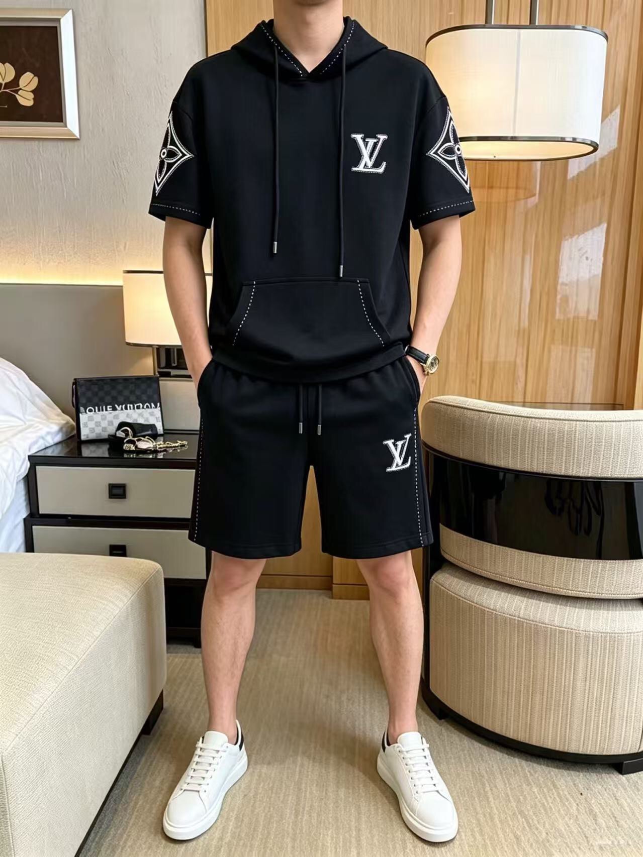 NO:958711,New season lv suit(_)ヾ summer new style S-xl,,louis vuitton,19860909New season lv套装(_)ヾ 夏季新款 S-xl,,louis vuitton,,Men's clothing