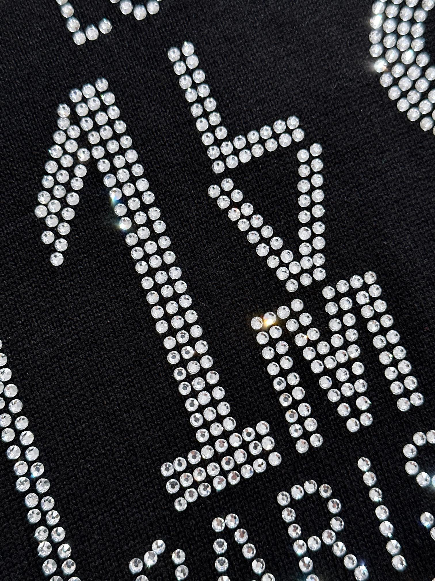 V2024春夏新款S-XL胸口简约logo元素短袖针织T恤定制高级面料手感柔软舒适带有弹力简约大气上身效