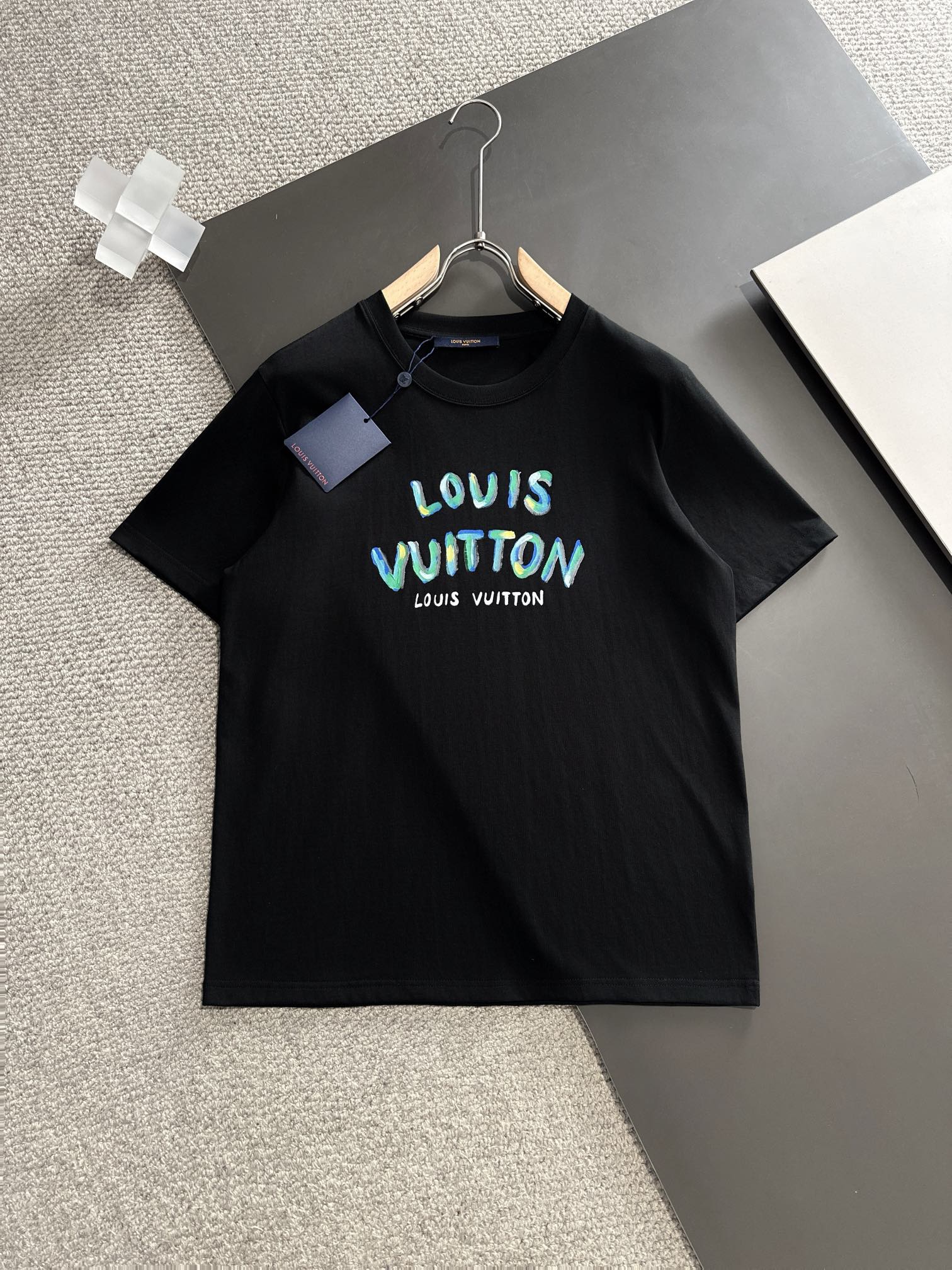 Louis Vuitton Kleidung T-Shirt Schwarz Weiß Frühling/Sommer Kollektion Fashion Kurzarm