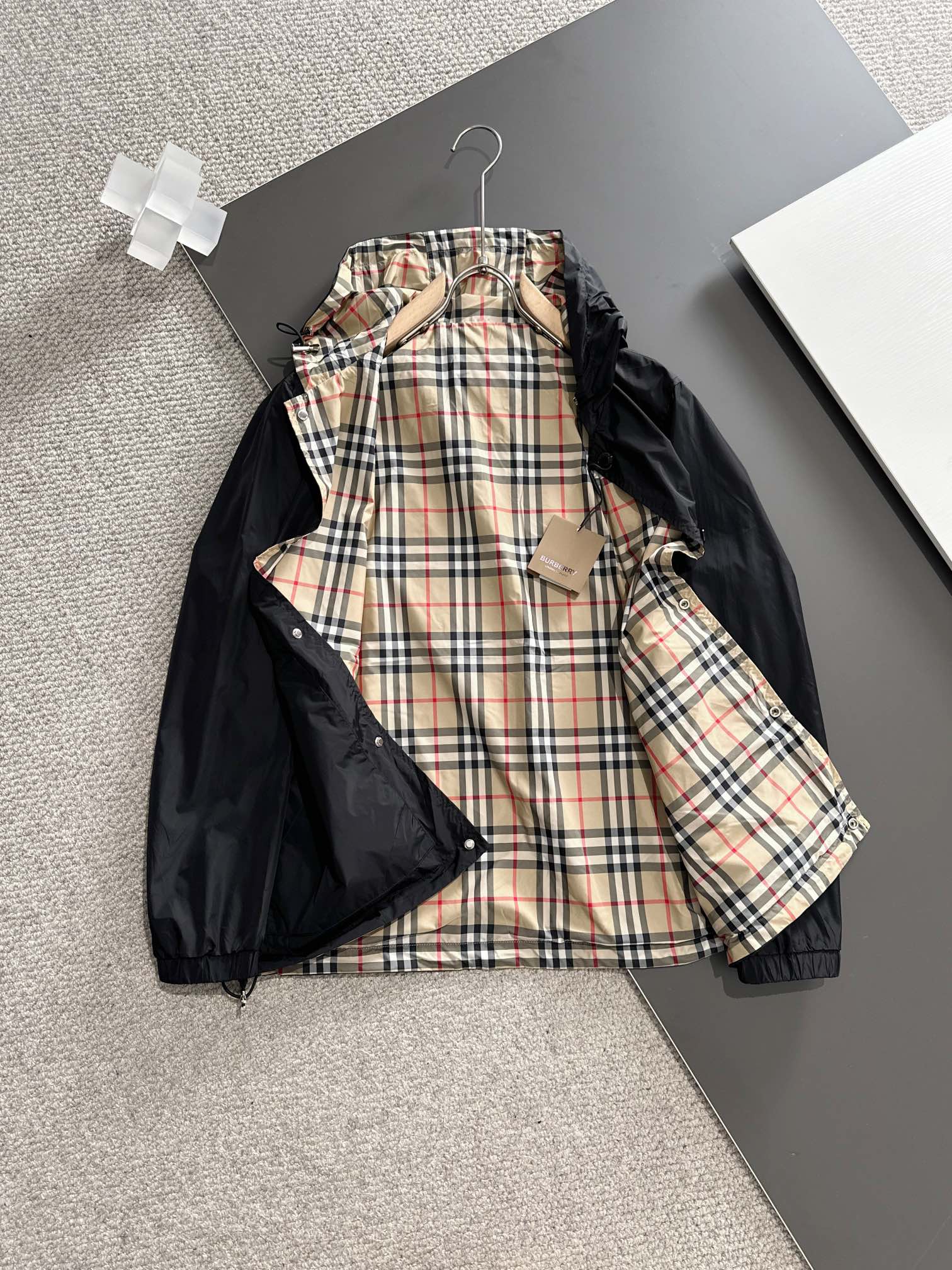 Burberry 巴宝莉 双面穿 2026早春新款