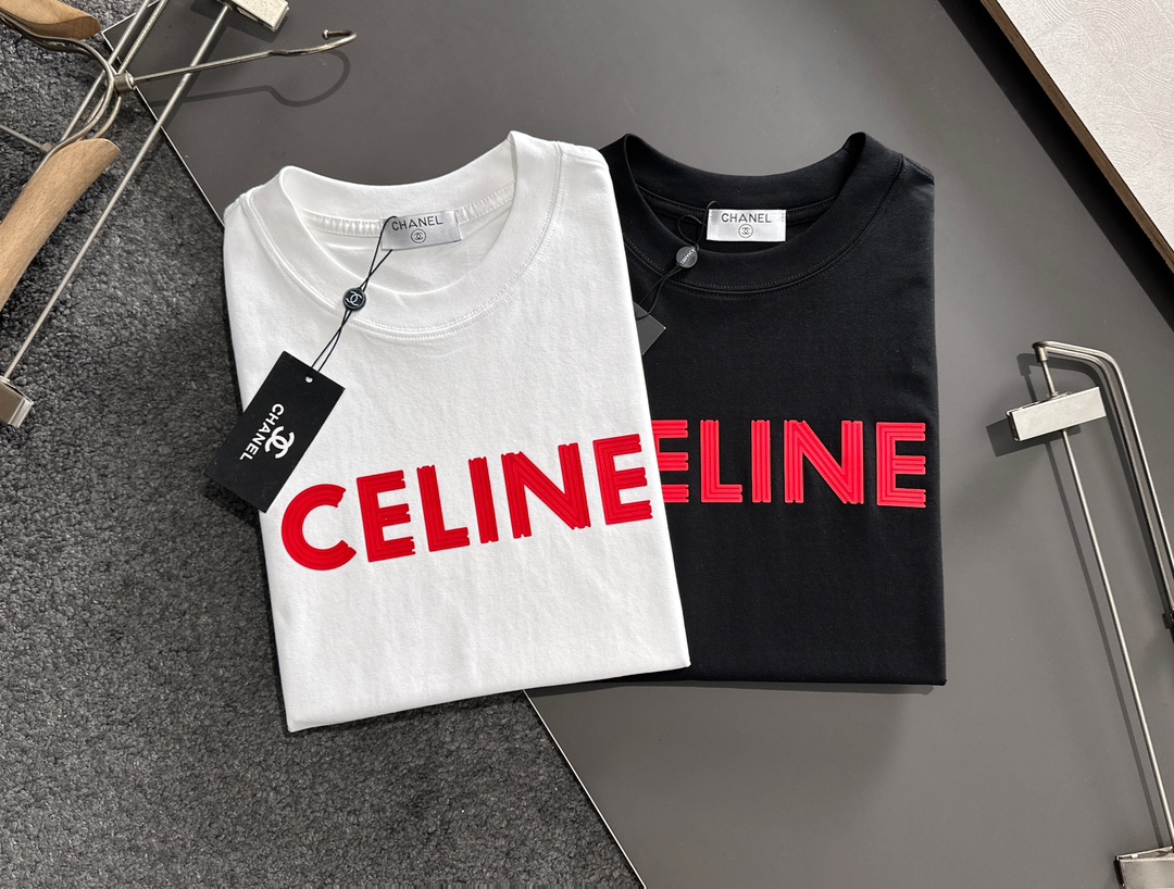  CEL  2025SS春夏最新款圆领时尚短袖T恤，官网同步，专柜纯棉面料！贴肤舒适，耐看又好穿，经典简
