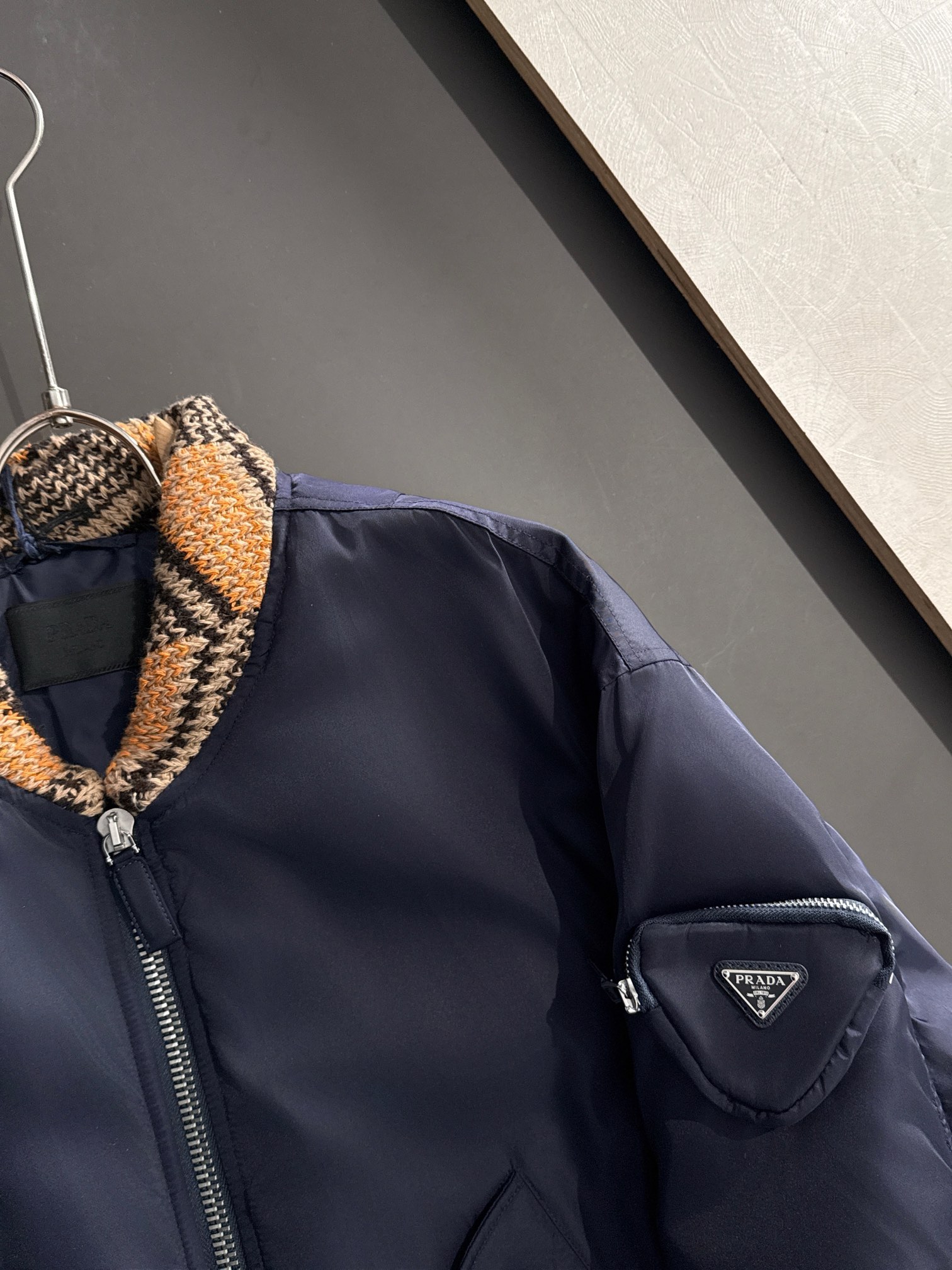 Luxury Wool Jacket with Intricate Details and Exclusive Design, Code XS-L - 图片 4