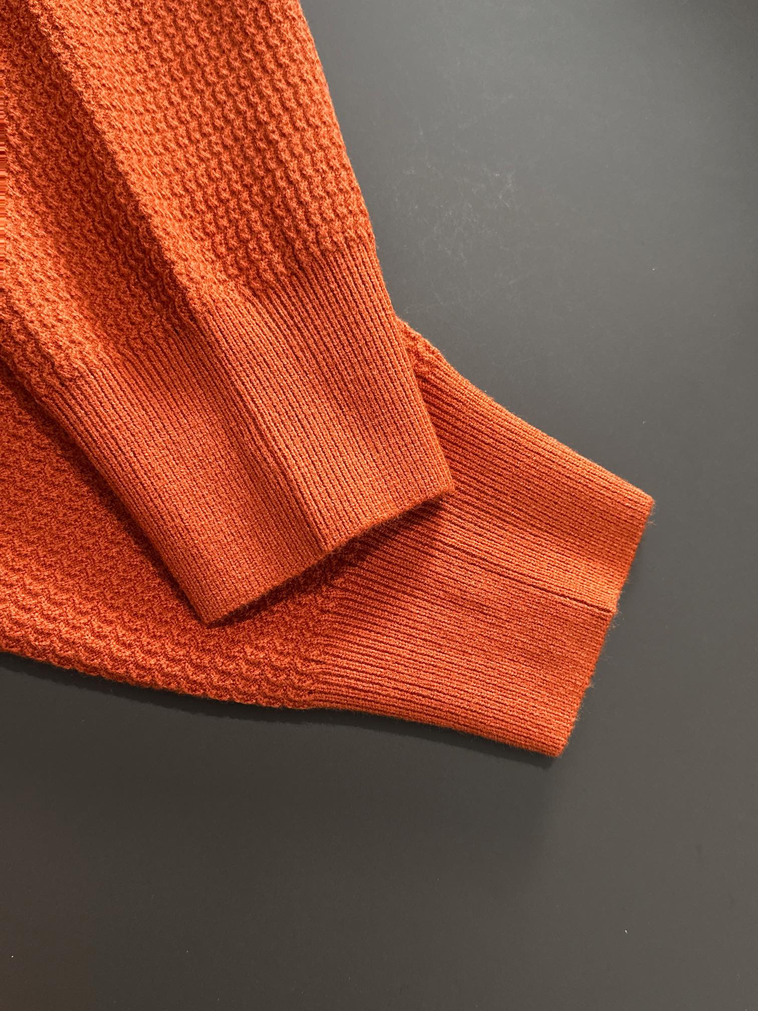 ZG 2026FW秋冬最新三叉绣标男士翻领针织衫毛衣整衣采用菠萝针织法 穿在身上看花纹并不明显近看才能领