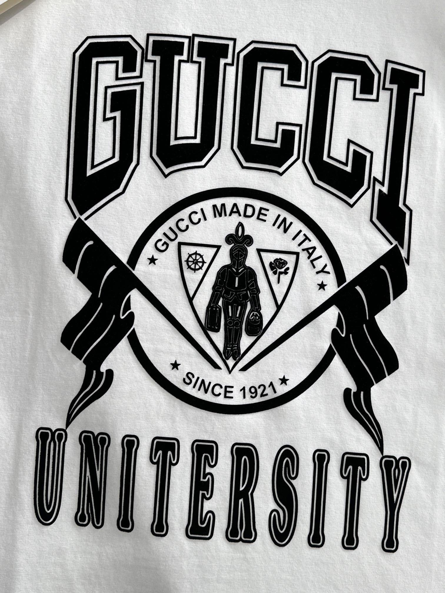  GUC 2025SS春夏最新款圆领时尚短袖T恤，官网同步，专柜纯棉面料！贴肤舒适，耐看又好穿，经典简约