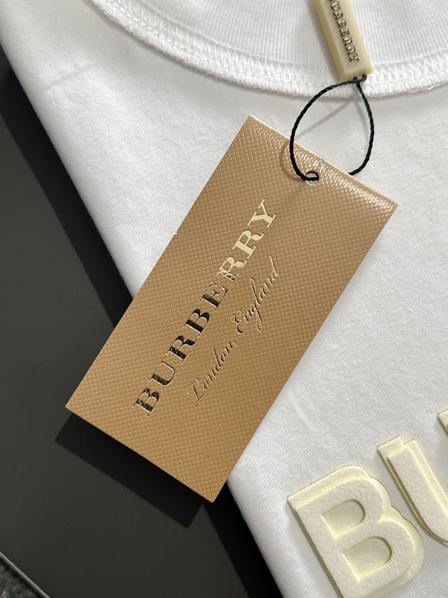 BBR 2025SS春夏最新款圆领时尚短袖T恤，官网同步，专柜纯棉面料！贴肤舒适，耐看又好穿，经典简约l