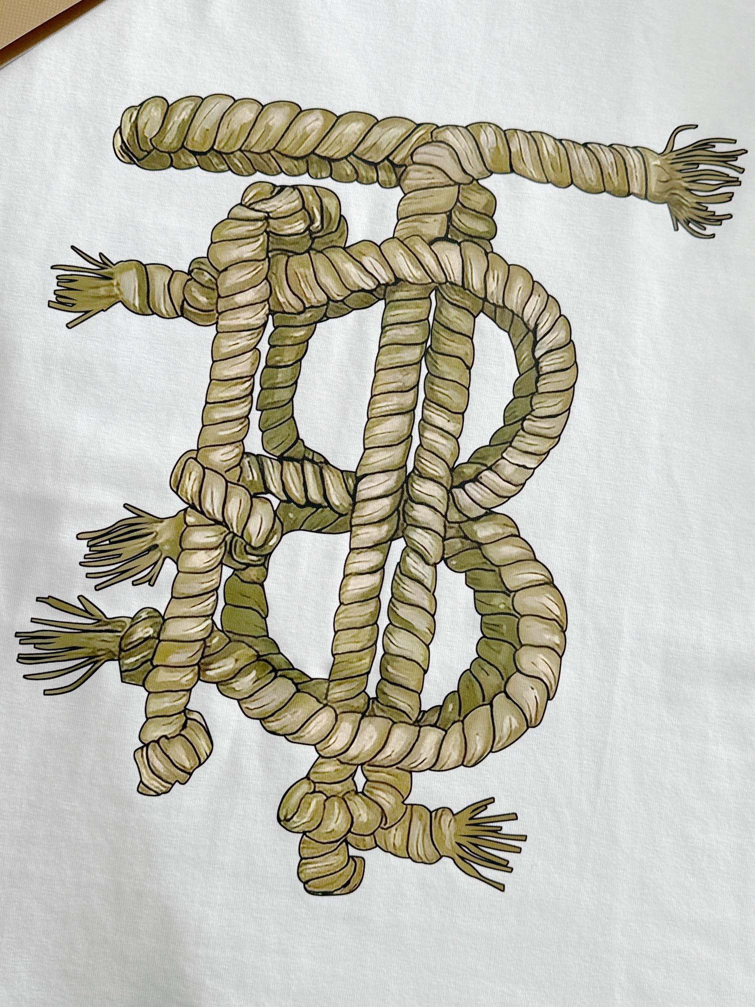  BBR  2025SS春夏最新款圆领时尚短袖T恤，官网同步，专柜纯棉面料！贴肤舒适，耐看又好穿，经典简