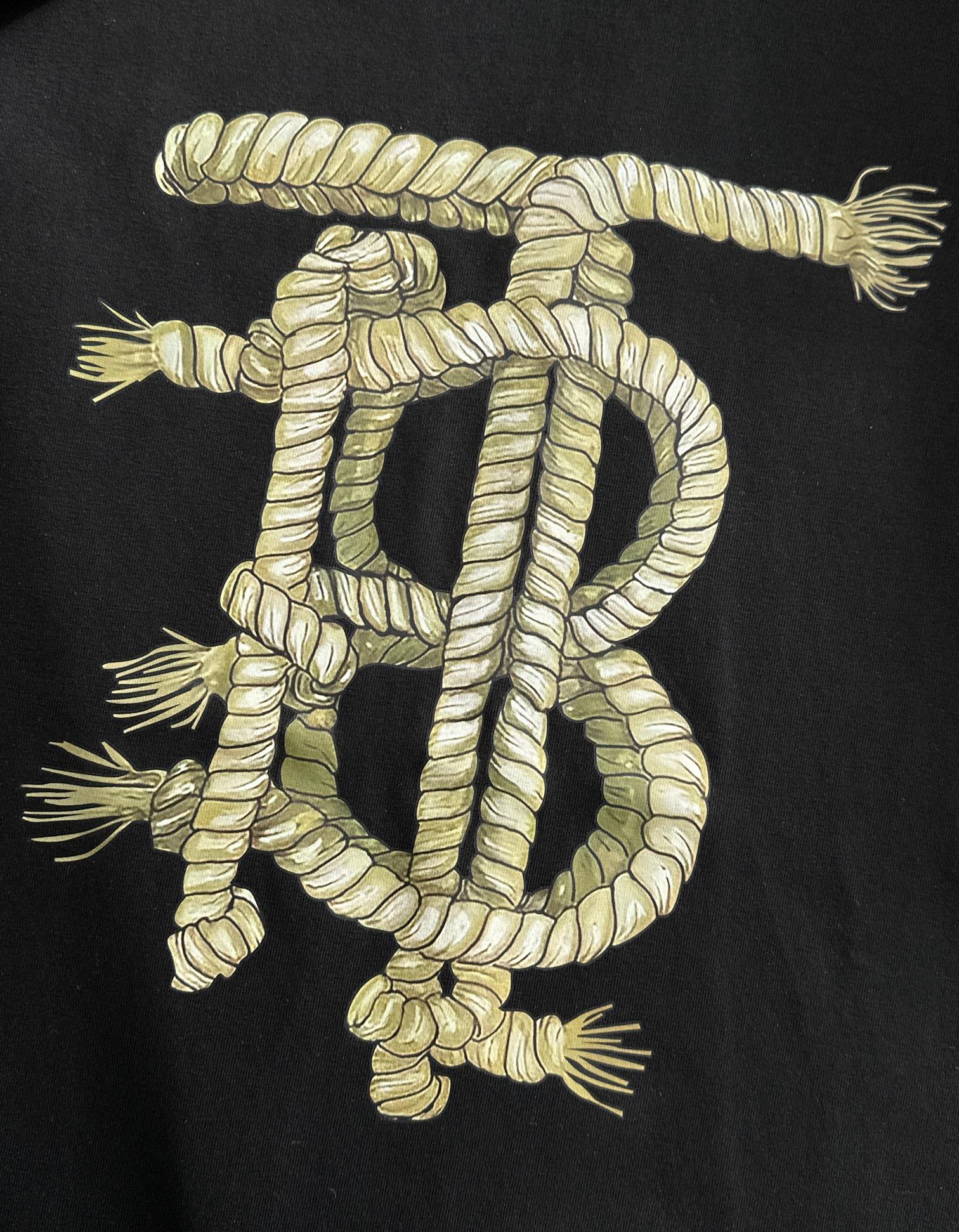  BBR 2025SS春夏最新款圆领时尚短袖T恤，官网同步，专柜纯棉面料！贴肤舒适，耐看又好穿，经典简约