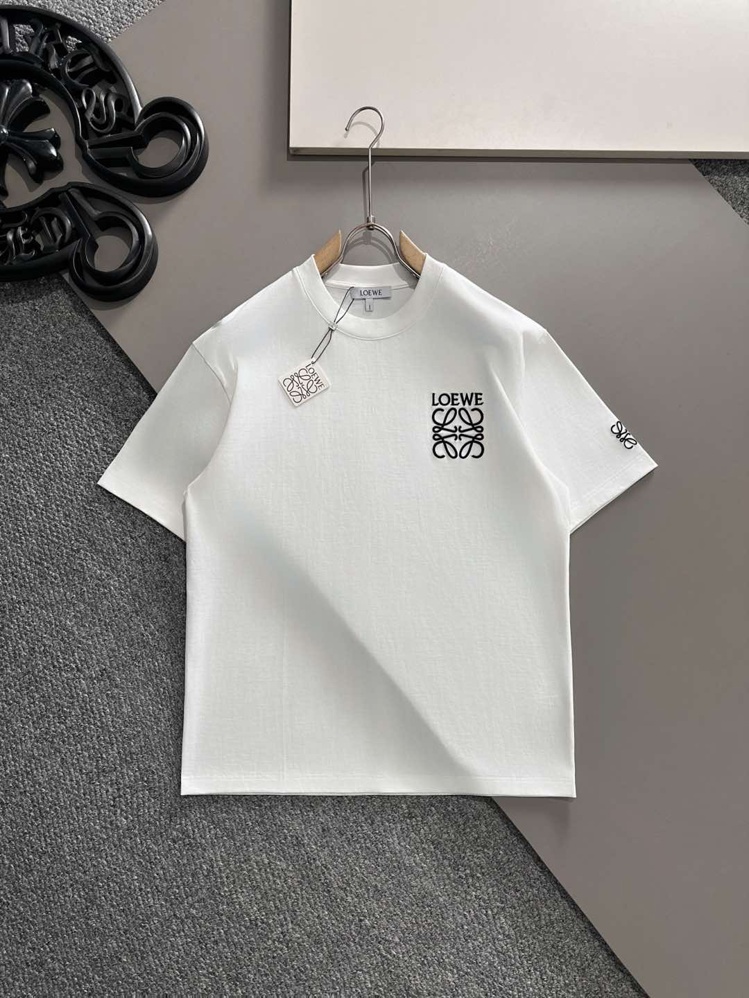 LOEWE   2025春夏新款首发专柜最新款短袖圆领T恤 高端订制 ...