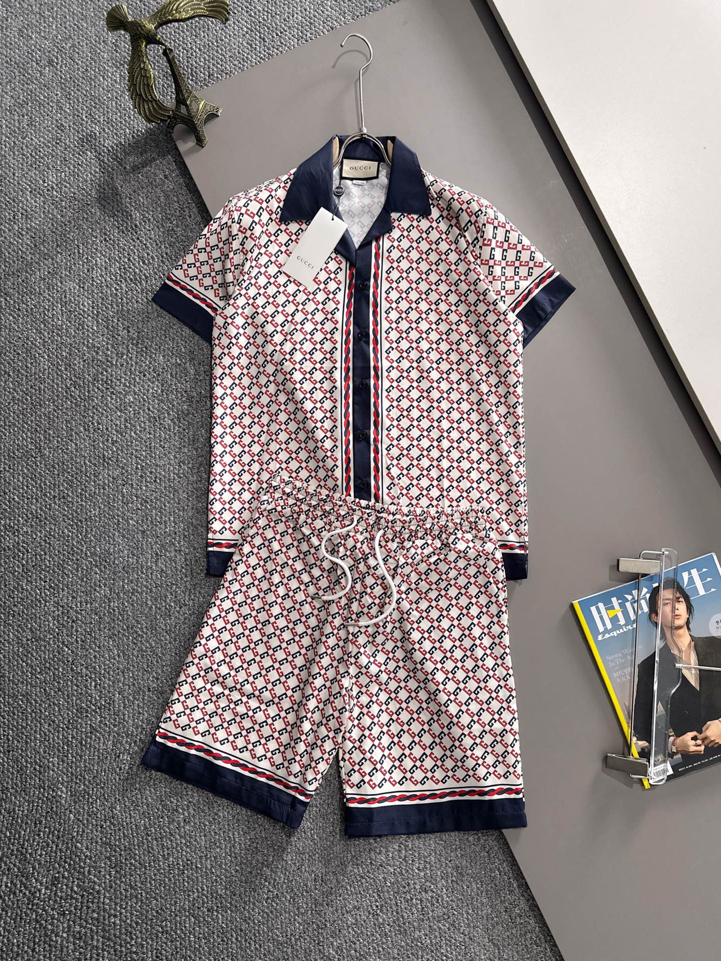 Gucci 2025 colección clásica de verano con logo de diseño completo, algodón ligero con estampado digital de cuerpo comp…