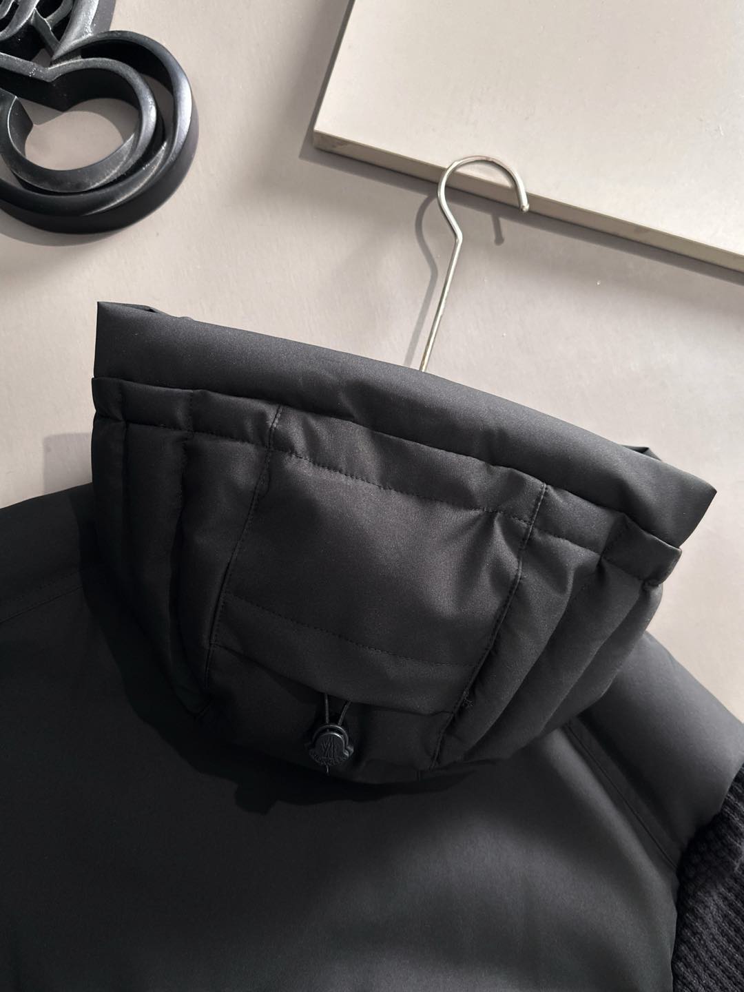 Moncler 蒙口 2025年秋冬新款羽绒服，针织连帽拼接羽绒服采用新国标95白鸭绒，秋冬新品内搭神器