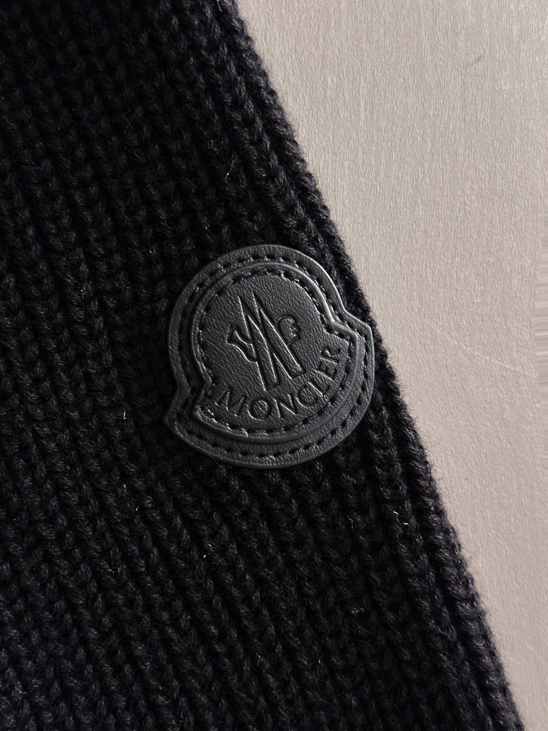 Moncler 蒙口 2025年秋冬新款羽绒服，针织拼接羽绒服采用新国标95白鸭绒，秋冬新品内搭神器！在