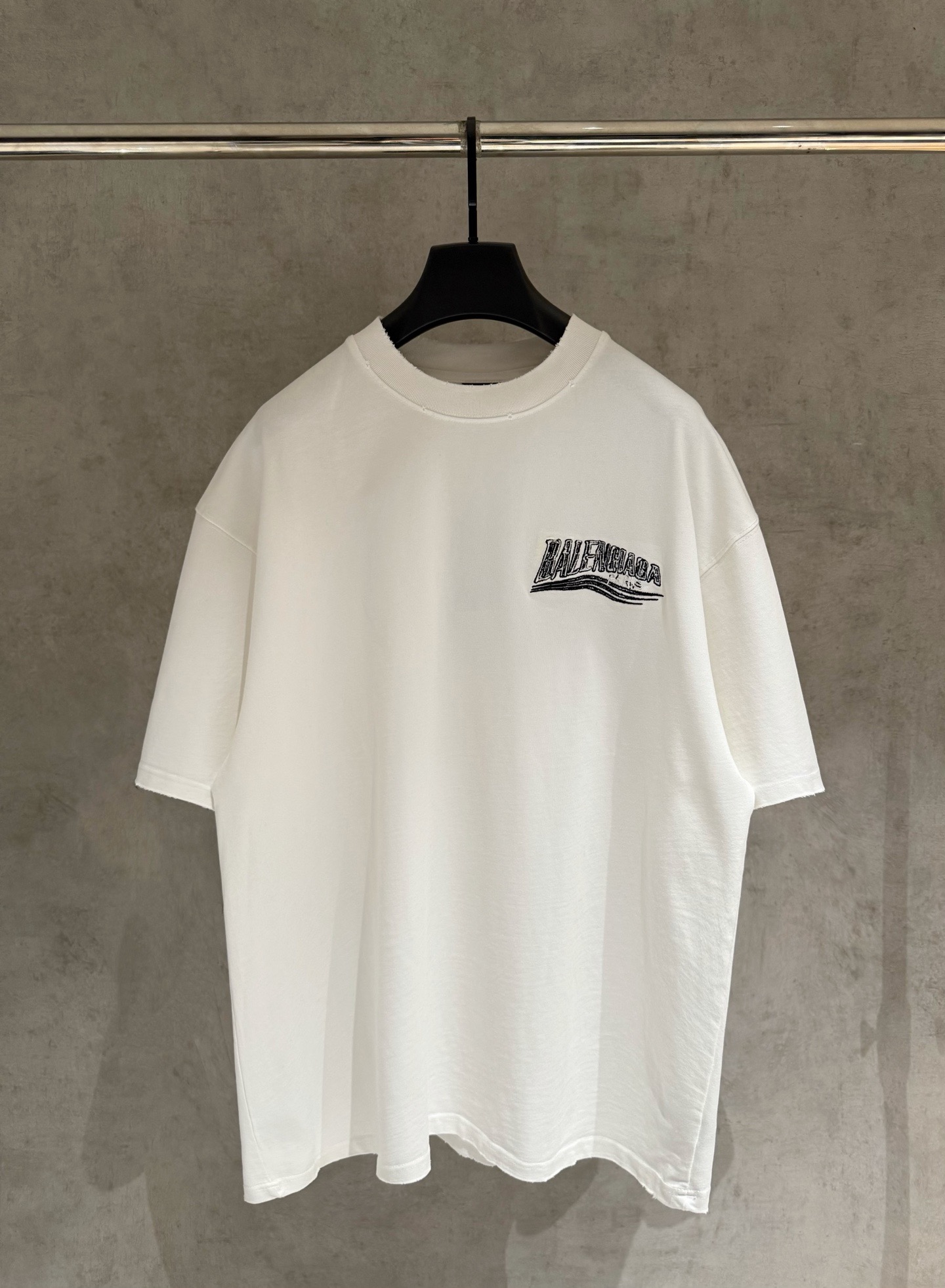 P100 [Estricto control de calidad] Camiseta de manga corta bordada BLCG Balenciaga 26ss. El tejido está confeccionado e…