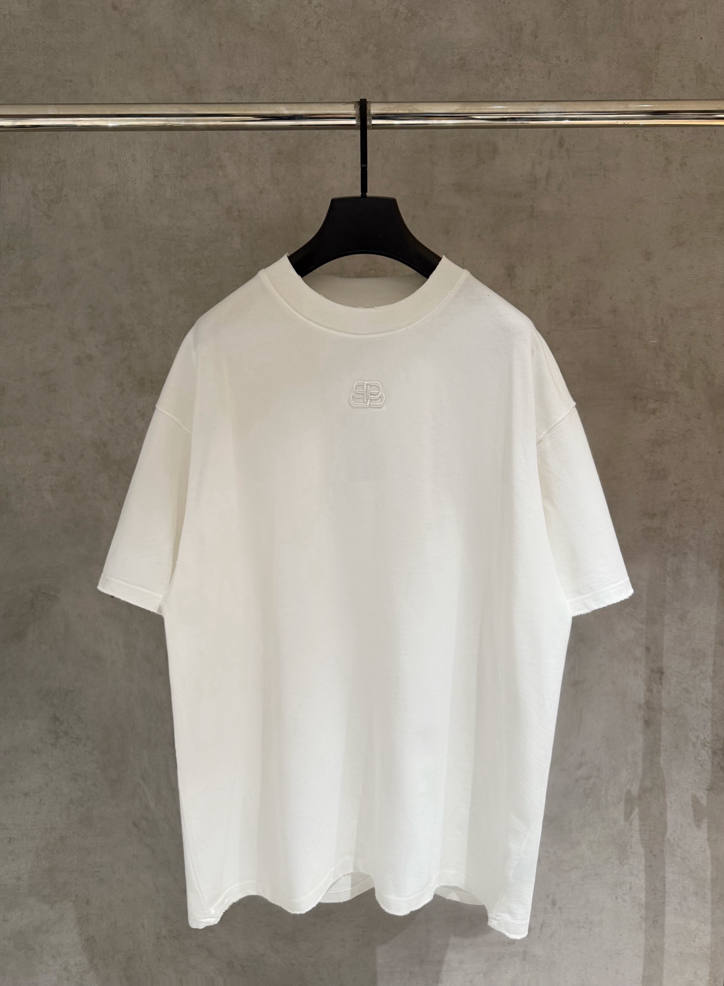 P105 [Estricto control de calidad] Camiseta de manga corta bordada BLCG Balenciaga 25ss. El tejido está confeccionado e…
