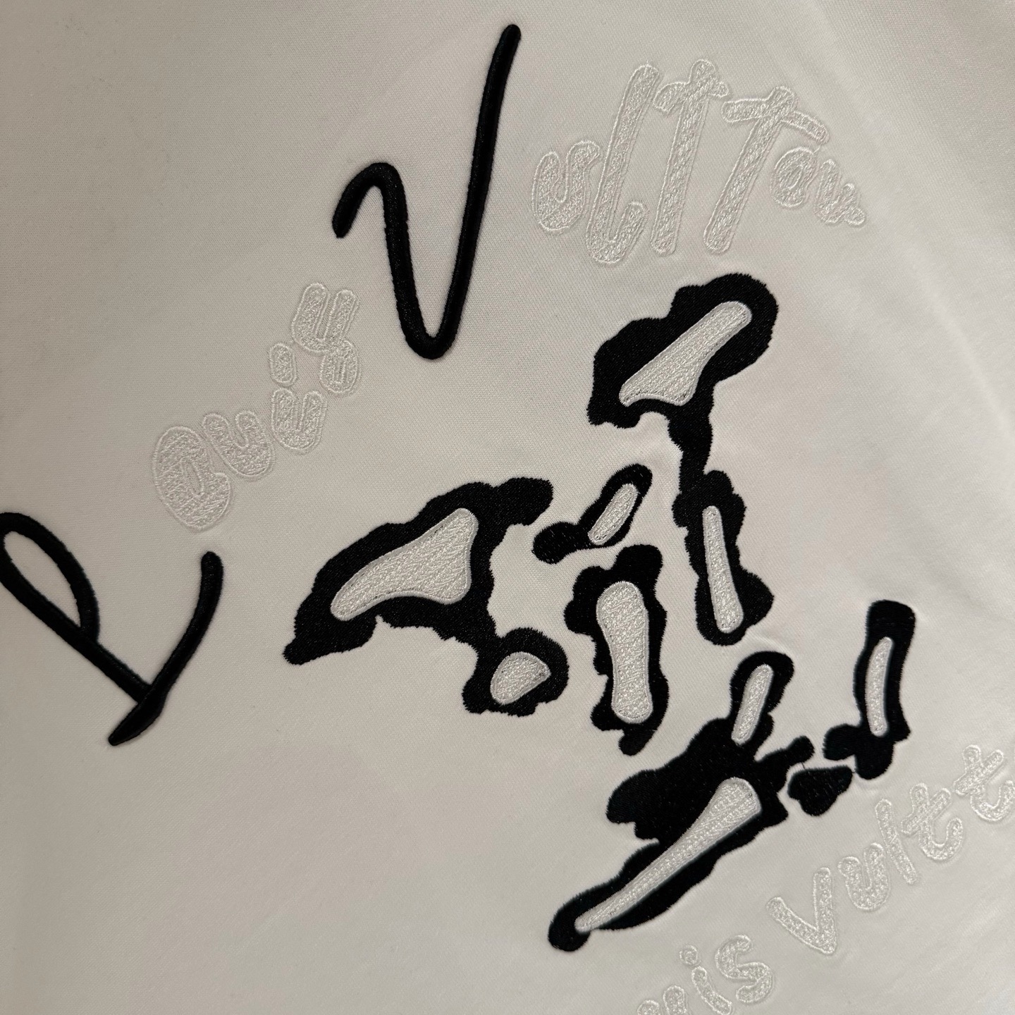 LV Sketch Logo Embroidery Tee
