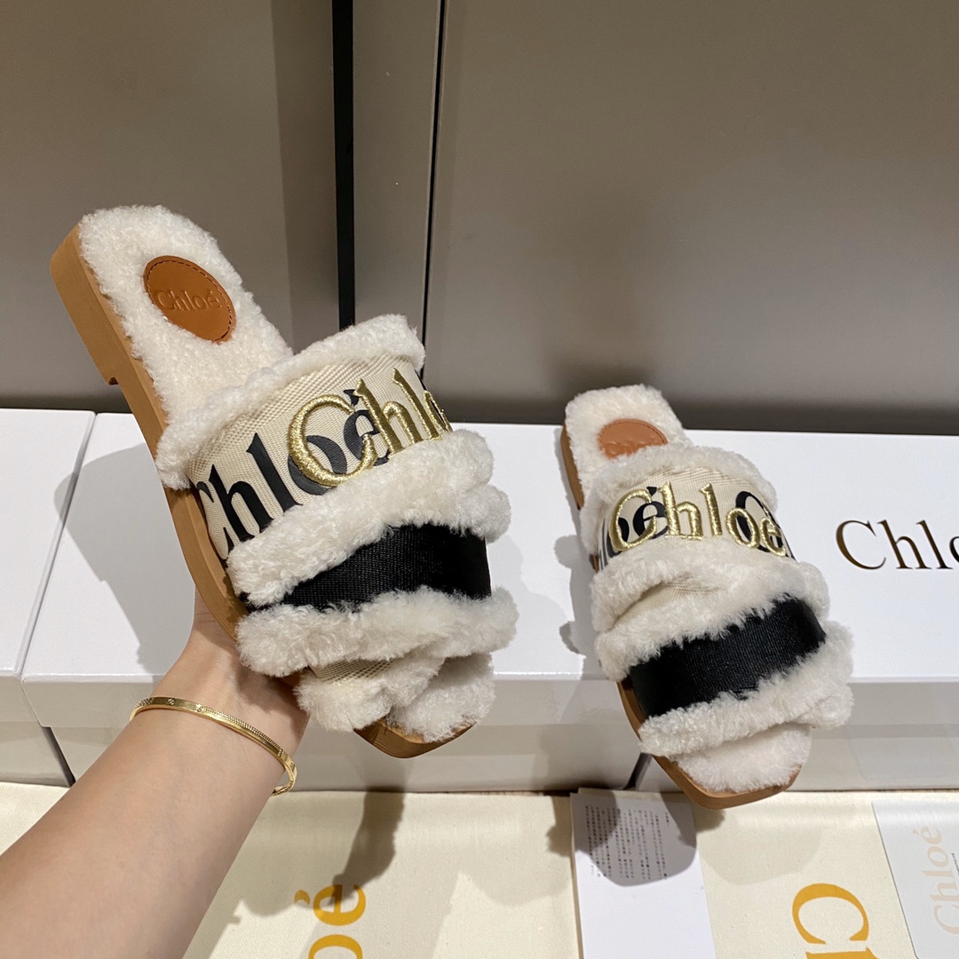 Chloe’s High-Density Cross-Weaving Roman Slippers with Unique Features - 图片 7