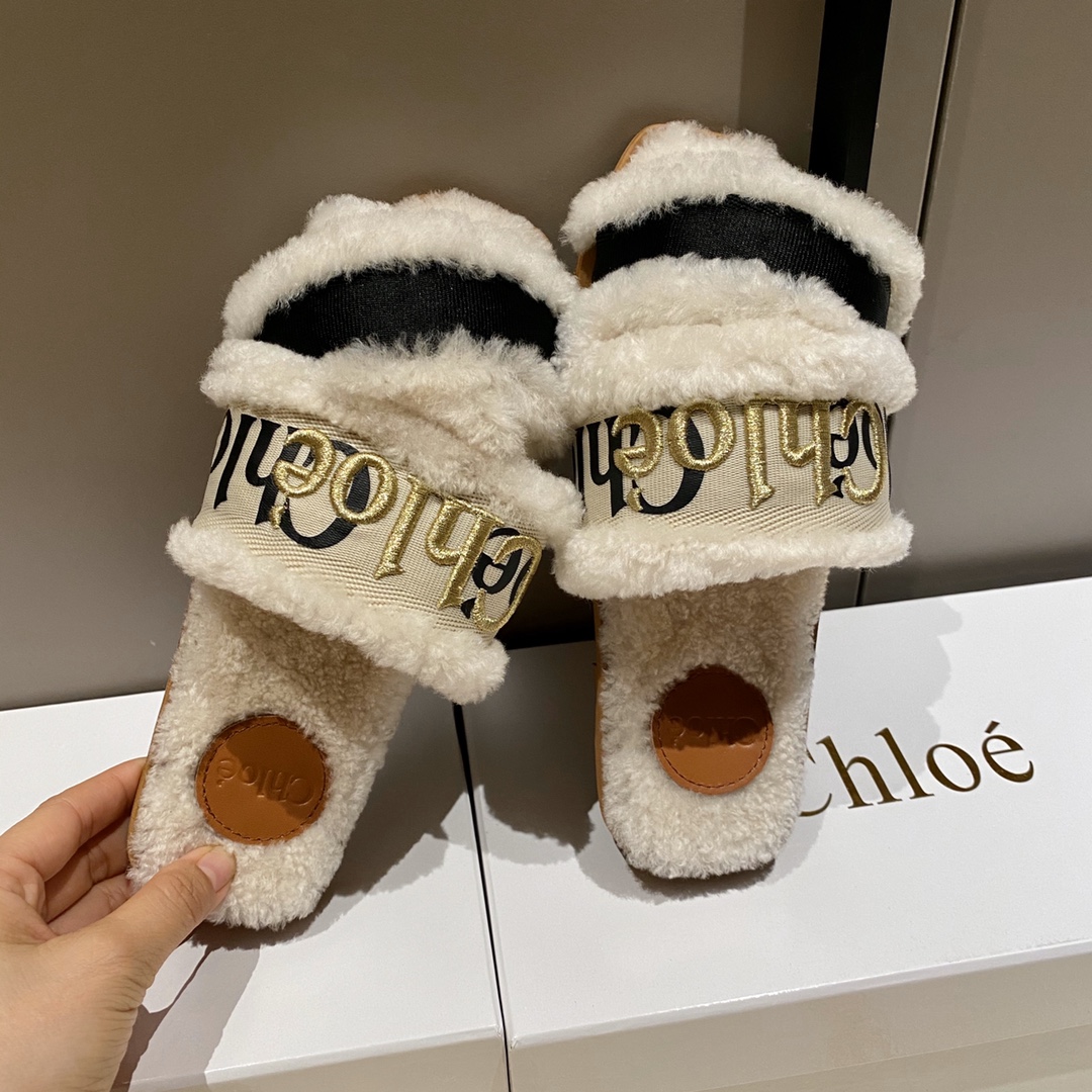 Chloe’s High-Density Cross-Weaving Roman Slippers with Unique Features - 图片 8