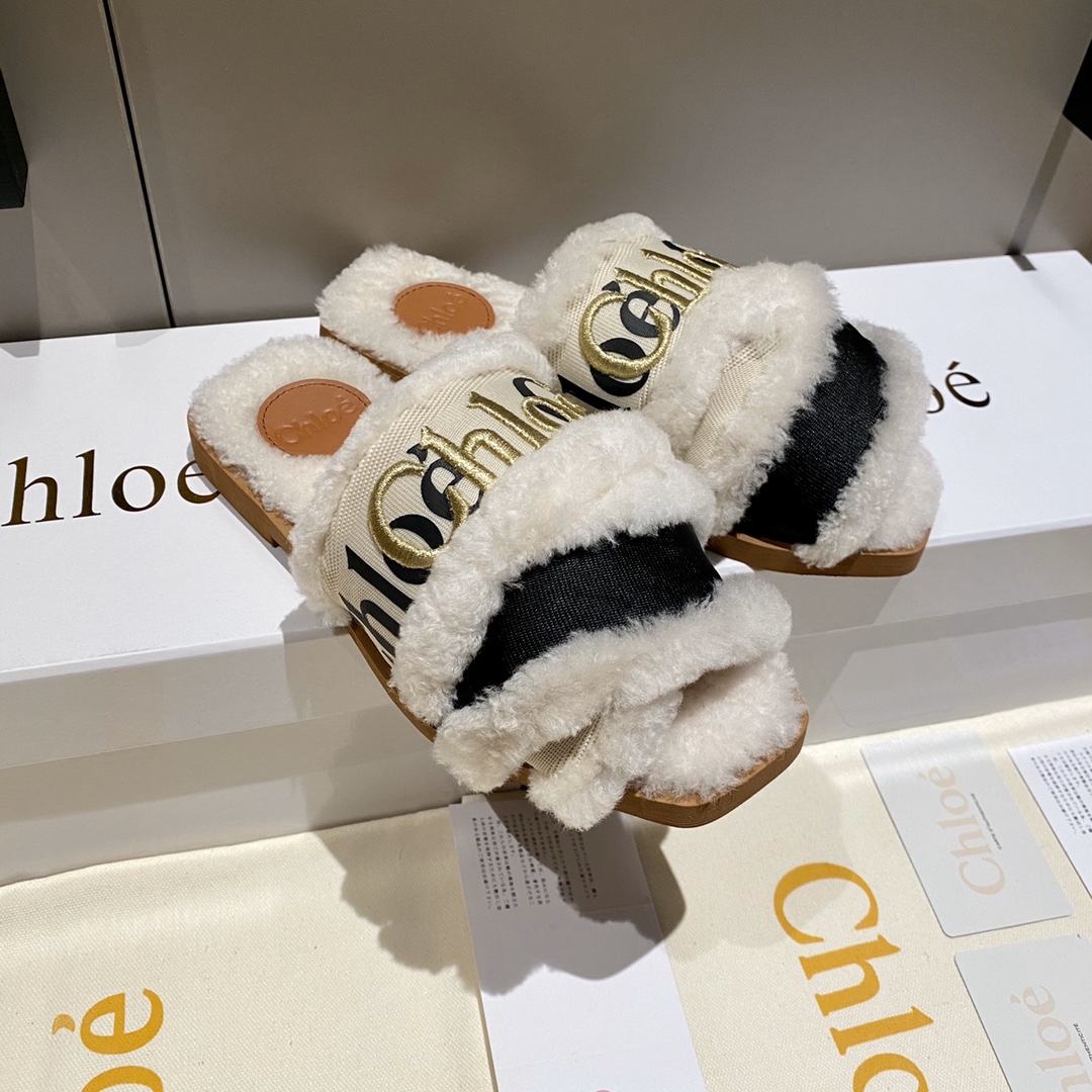 Chloe’s High-Density Cross-Weaving Roman Slippers with Unique Features - 图片 2