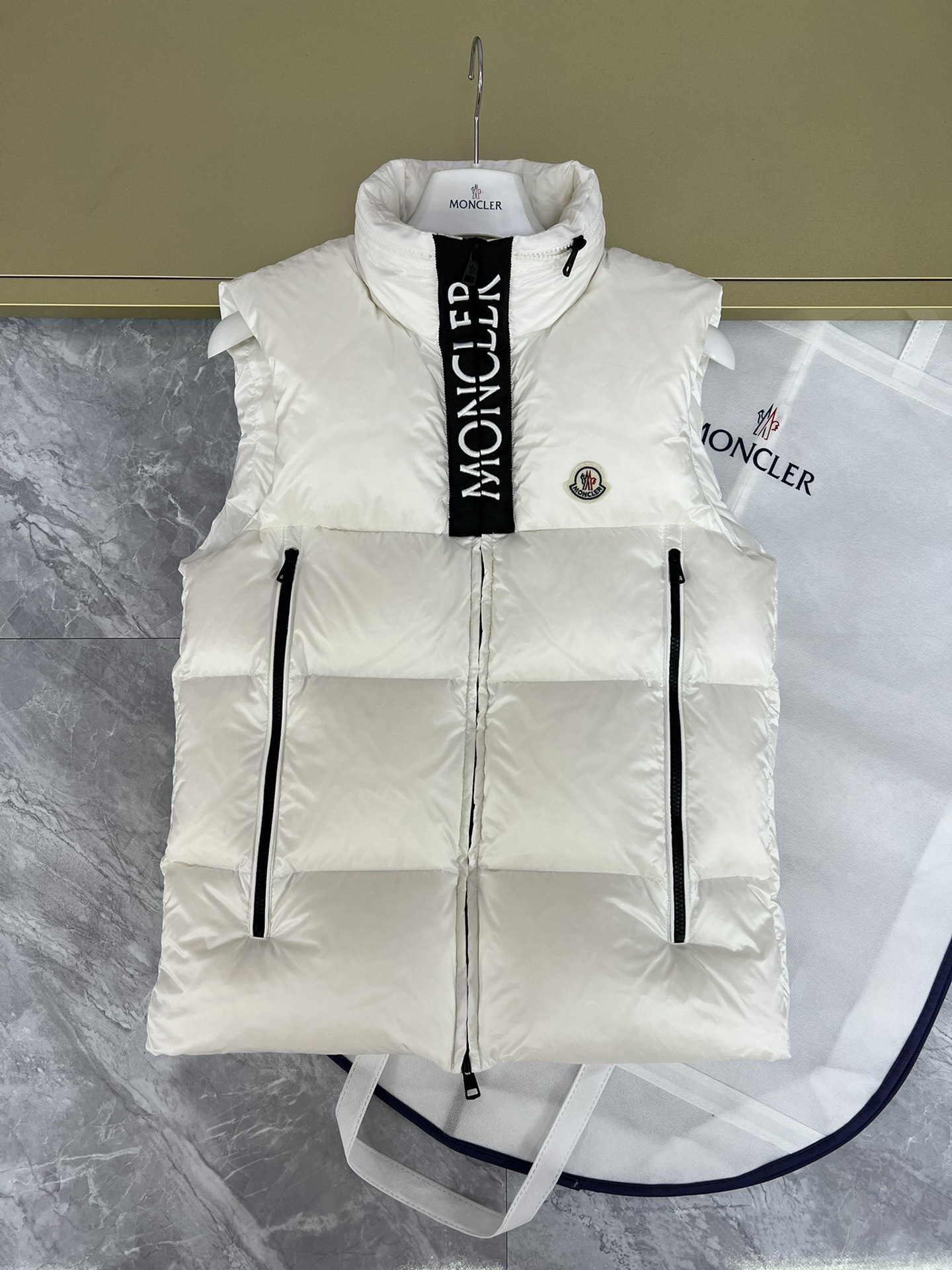 Moncler Ropa Chaqueta de plumón Camiseta de tirantes Chaleco Blanco Universal para hombres y mujeres Mujeres Hombres Plumón de ganso blanco Colección otoño – invierno