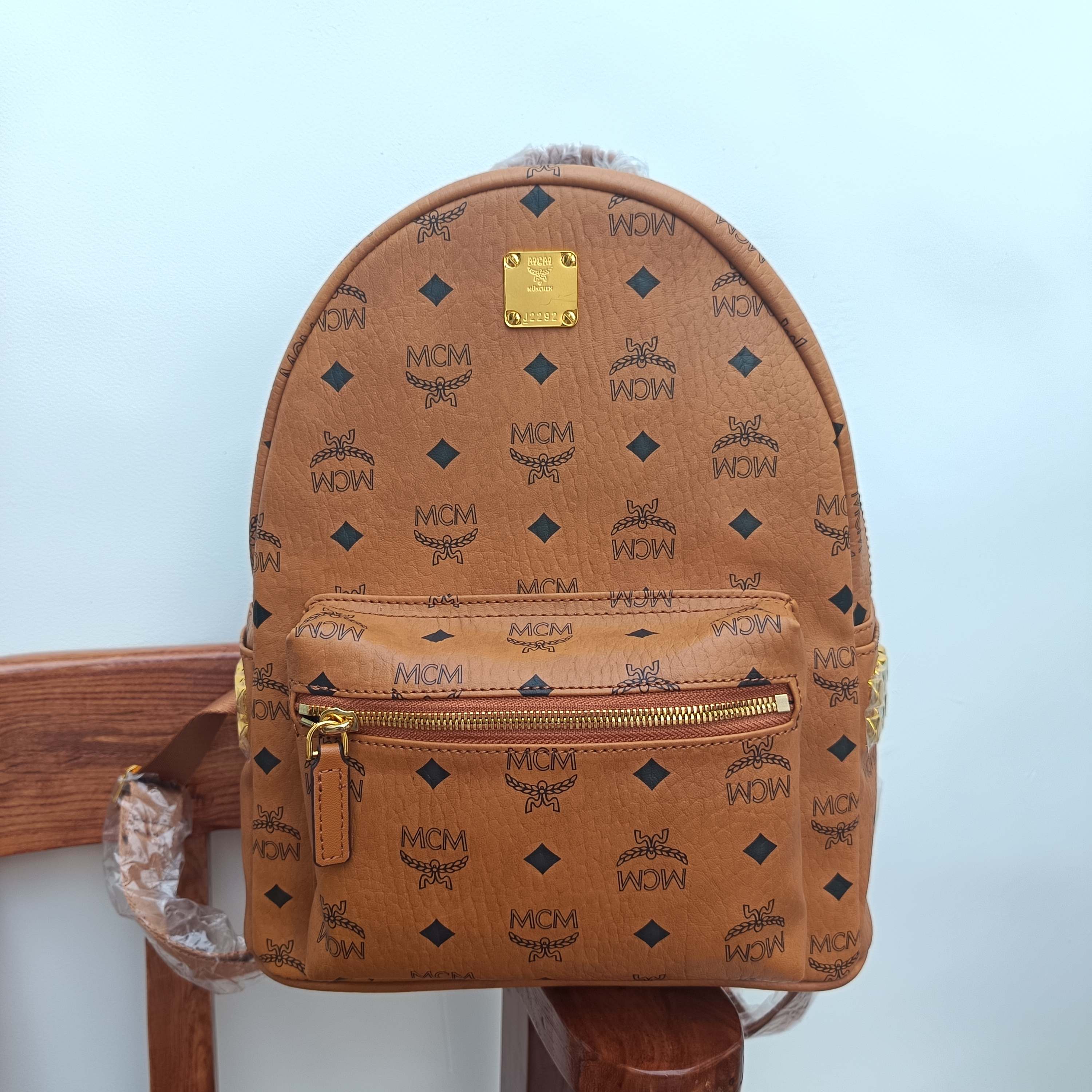 _dRB9sniKllJE-uzgXY-zZpo4S_YZWgNzK6-eN-A