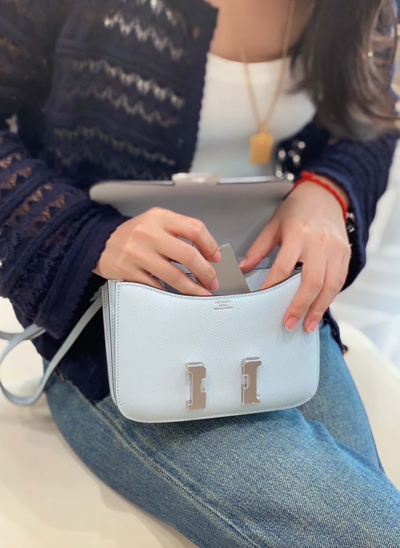 NO:700620,Fresh and refined, it is a dream package for raising people!  Missing it is like missing your sweetheart. Low saturation blue makes you feel comfortable wherever you go. Hermes, hermes, Hermes,19860909清新脱俗 是养人的梦中情包吧！ 错过它犹如错过心上人 低饱和蓝 走哪心情都舒畅,爱马仕,hermes,Hermes,,Bag