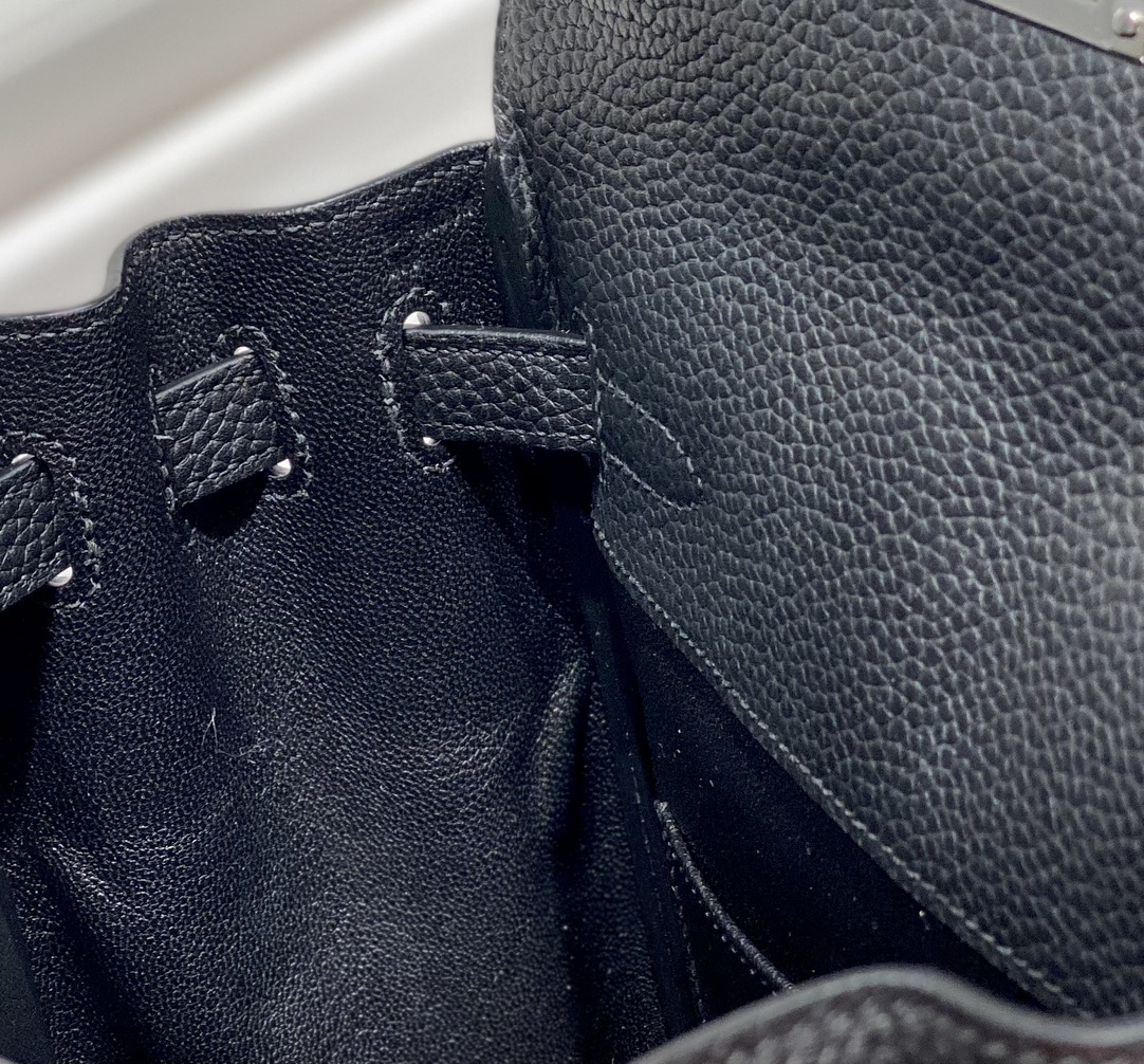 Hermès Luxury Handbag Collection 8