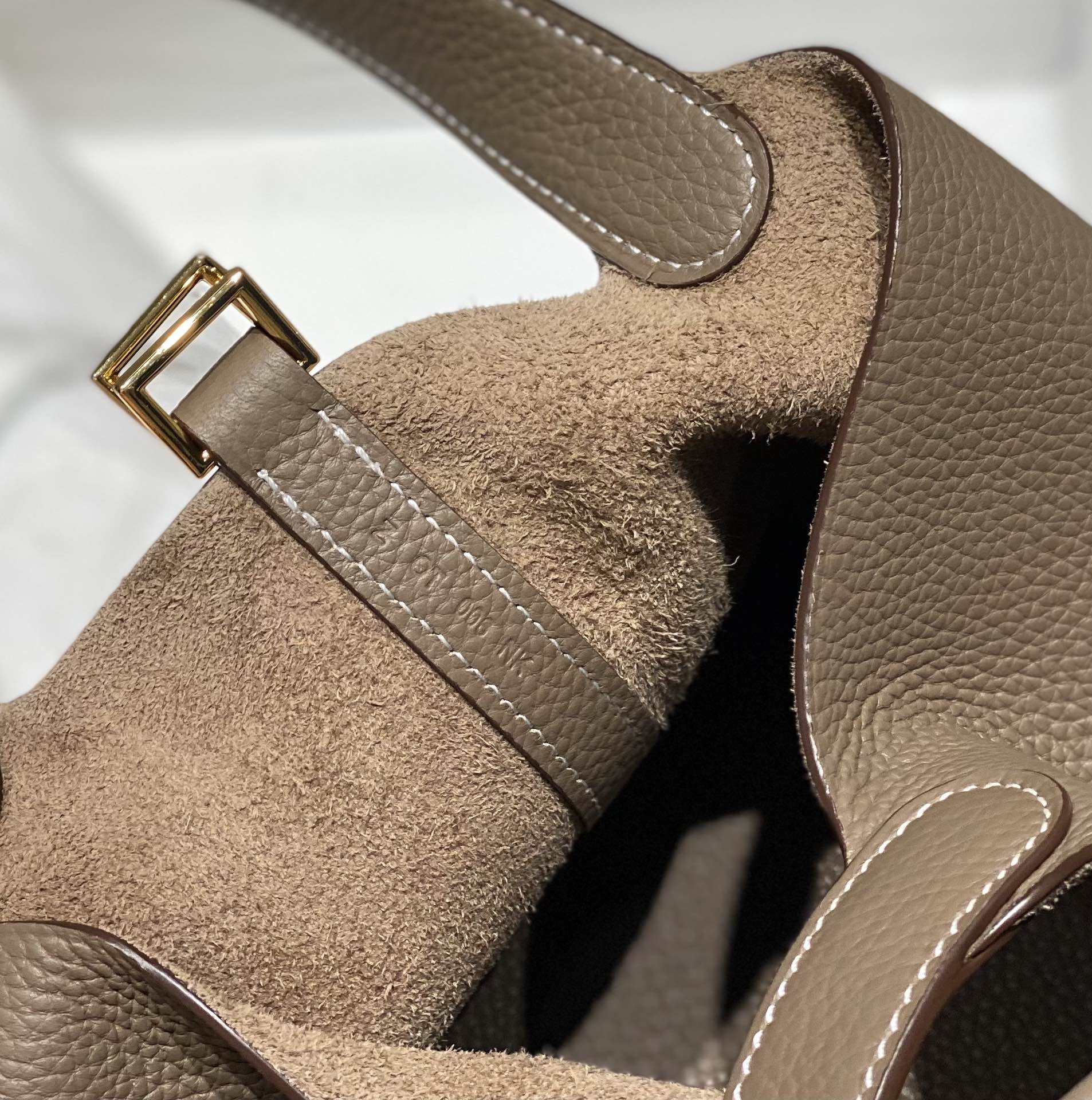 Hermès 专柜款经典手袋 5