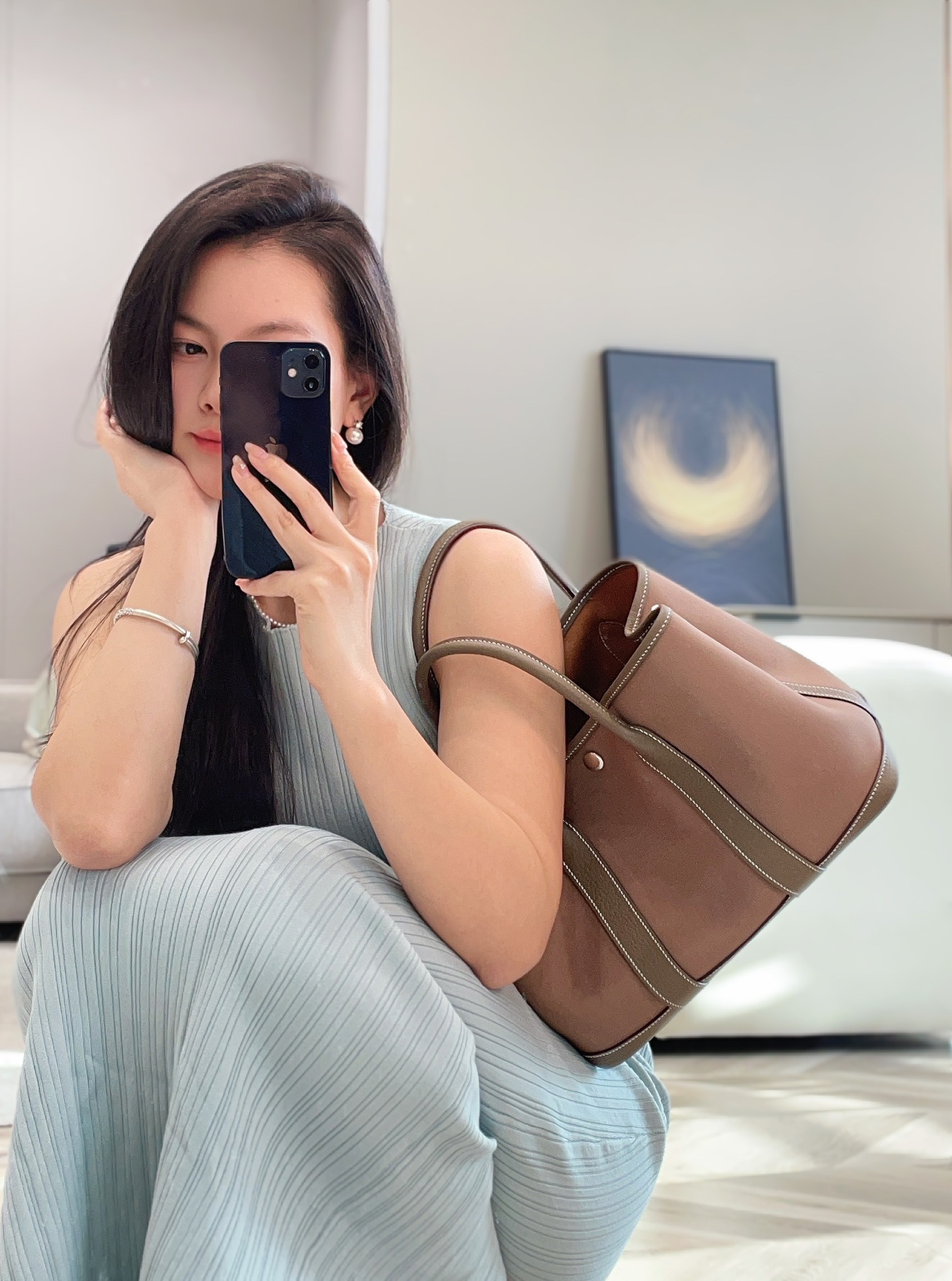 Elegant Garden Party Bag: Sophisticated Style in Beautiful Elephant Gray Tote 4 i1744776266 2363 1