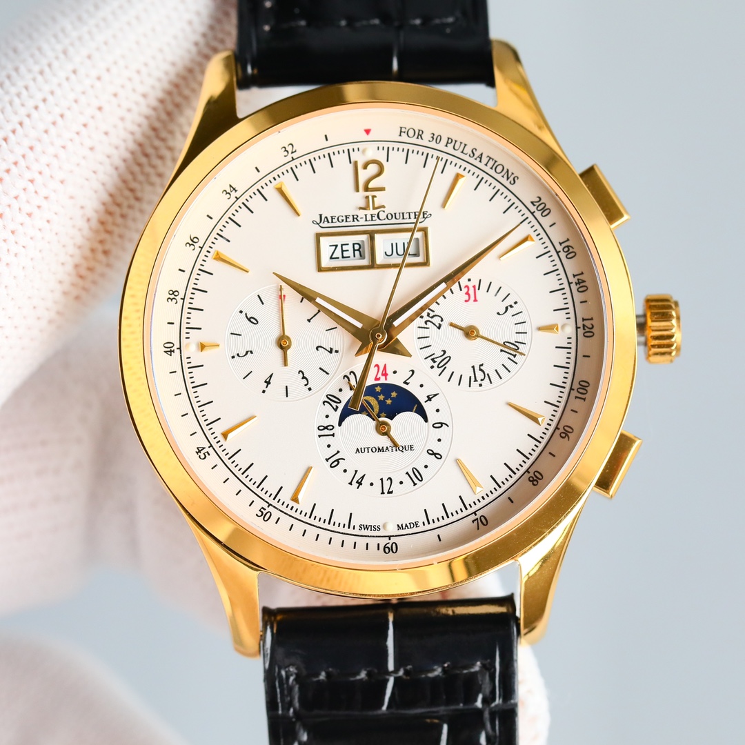 NO:585993,Produced by TW, the white shell and gold shell TW Factory spent a lot of money to build (Jaeger-LeCoultre JL Master Series) watch. It is a work of care, and the details are carefully designed by the R55 TW team for more than two years. They spare no financial resources and energy to perfect the replica, dare to be the first, strive for perfection, overcome many difficulties, and break through multiple layers of technical bottlenecks. The movement model is an upgraded version of the customized movement 759, with stable quality!  Genuine mold opening, 1:1 replica is perfect and consistent with the original, all functions can be used normally, made of 316L fine steel and polished with top-level CNC technology, which is exactly the same as the original craftsmanship, making the overall text texture better. The size of the watch is 40 mm. The waterproof depth is 50 meters. The dial TW team broke through the multi-layer technical bottlenecks and strived for perfection. They kept improving the details of the 12 scales and restored the sunray pattern at a 1:1 ratio.  : The strap is matched with Italian Novonppa calfskin, and the original stainless steel folding buckle shows the luxurious temperament of this watch. It is suitable for various business occasions, simple and refined yet elegant!  Appreciation by watch friends from all walks of life, TW boutique 1:1 replica, welcome to reprint. For the best luxury recommendations for gifts, please look for TW’s exclusive quality, jaeger-lecoultre, cowhide19860909TW 出品 白壳金壳  TW Factory重金打造(积家 JL 大师系列)腕表.用心之作,细节方面R55 TW团队历时两年多精心设计,不惜财力和精力,完美复刻,敢为人先,力求完美,克服重重难关,突破多层技术瓶颈,机芯型号为订制机芯改759升级版,质量稳定！ 正品开模,1:1复刻完美与正品一致,所有功能均可正常使用,采用316L精钢材质打造和CNC顶级工艺打磨,与原装工艺效果如出一辙,使其整体字面质感更佳.腕表尺寸40毫米.防水深度50米 表盘TW团队突破多层技术瓶颈,力求完美,对12个刻度细节精益求精,1:1还原太阳放射状饰纹. :表带搭配意大利Novonppa小牛皮,原装精钢折叠扣更显示这块腕表的豪华气质.适合各种商务场合,简敛精致不失优雅！各路表友品鉴,TW精品1:1复刻,欢迎转载.送礼最佳奢华推荐请认准TW独家品质,,jaeger-lecoultre,cowhide,Watch