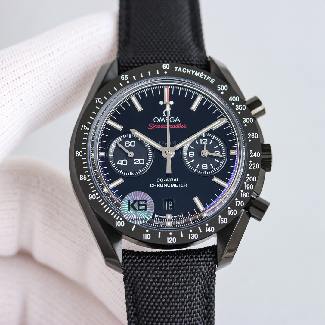 NO:157139,TVS Pioneer, Omega Speedmaster series of dark side watches of the moon 311.92.44.51.01.007 44.25mm coaxial chronograph, independently developed self-made movement 3-point discs are [12 hours] and [30 minutes] cumulative chronograph discs, all functions and appearances are created according to the original [1-1]. The movement double T black balance wheel, automatic winding, coaxial master chronograph movement, the rhodium-plated surface of the movement is decorated with special Arabic Geneva corrugation, the ring mouth black ceramic ring mouth   super luminous dial is made of polished black ceramic, the inner ring ring at 3 o'clock and 9 o'clock is blackened, matched with a platinum hour scale, black case, nylon tape, mirror double pot cover glass mirror, wear-resistant function date display, chrono,,omega19860909TVS 先锋之作, 欧米茄 超霸系列月之暗面腕表311.92.44.51.01.007 44.25毫米同轴计时表,自主研发自制机芯3点盘为【12小时】和【30分钟】累积计时盘,所有功能及外观均按照原版【1-1】打造. 机芯双T黑摆轮,自动上链 同轴至臻天文台计时机芯,机芯镀铑表面饰有特别的阿拉伯风格日内瓦波纹 圈口黑色陶瓷圈口 超强夜光 表盘采用抛光黑陶瓷打造,3点和9点位置的小表盘内圈经黑化处理,搭配白金色小时刻度 表壳黑色 表带尼龙布带 镜面双锅盖玻璃镜面 耐磨损 功能日期显示 计时,,omega,Watch