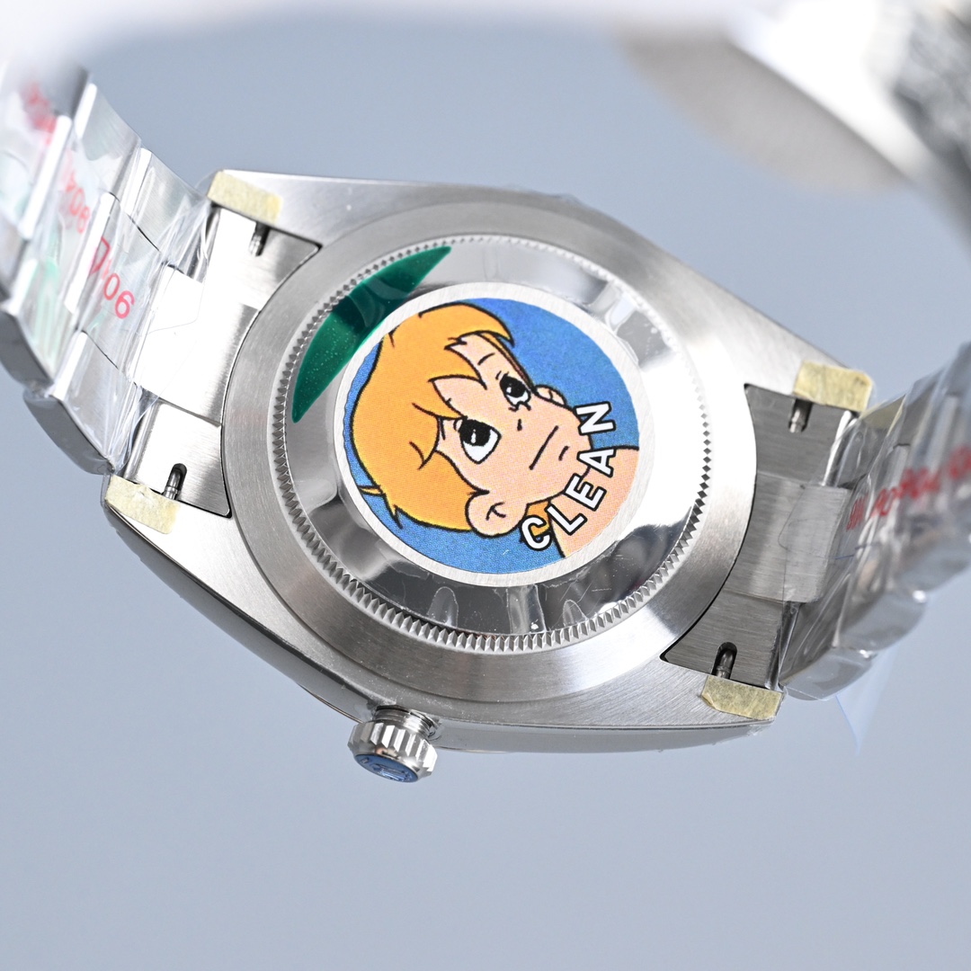 3230一体机:1400💰
HP出品——Rolex蚝式恒动推出开心果绿、薰衣草紫和沙米新配色factoty劳力士恒动匠心之作来
袭:
1⃣️搭配上海3230机芯,动力储存40小时,所有刻字、LOGO与原装一致;
2⃣️与原装一致厚度12mm,表径41mm;适合各种场合搭配,正装,修闲,轻松拿扭,简约不失精致;
3⃣️以最简洁优雅方式显示时分秒,实心中轴。时分秒针打磨到位,🈚️任何瑕疵以及毛糙感,只有最纯粹的时间呈现,没有复杂的堆砌,干净利落,高级感直接拉满;
4️⃣字面钉、针采用顶级瑞士夜光,填充均匀,与正品夜光一致。字面刻度金属包边打磨非常光滑,🈚️任何毛边,与正品一致棱角体现明显,饱和度在阳光下格外亮眼,一扫沉闷,字面放射性效果明显,6点位防伪镭射LOGO同正品;
5️⃣904精钢材质精心打磨,表壳两侧采用抛光处理。悬入式把头LOGO精美呈现,使得该产品防水性能更佳,达到了100米防水;
6️⃣表耳表链拉丝到位,质感细腻。头粒连接表壳部位,下沉式处理,做到每个细节与正品一致。顶级细腻的做工,使每条表带与表耳完美契合,给予手腕最高的舒适度;
7️⃣表扣LOGO采用深刻的下凹型处理,摸上去没有突出感,同正品;表扣自由调节功能灵活,适合绝大部分手腕,操作简单;
8️⃣蓝宝石玻璃(防弦光处),侧面圆角打磨,与正品一致;
欢迎品鉴。
极致的细节是HP工厂匠心开发的根本,打造市场最高性价比是HP工厂的诚意!