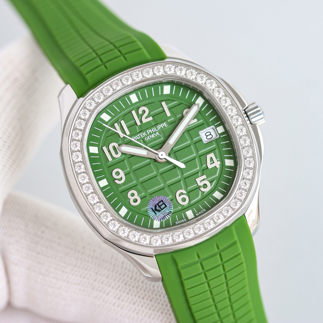 Aquanaut Luce Series 1725: Modern Recreational Fashion with Elegant Design and Diamond Accents - 图片 3