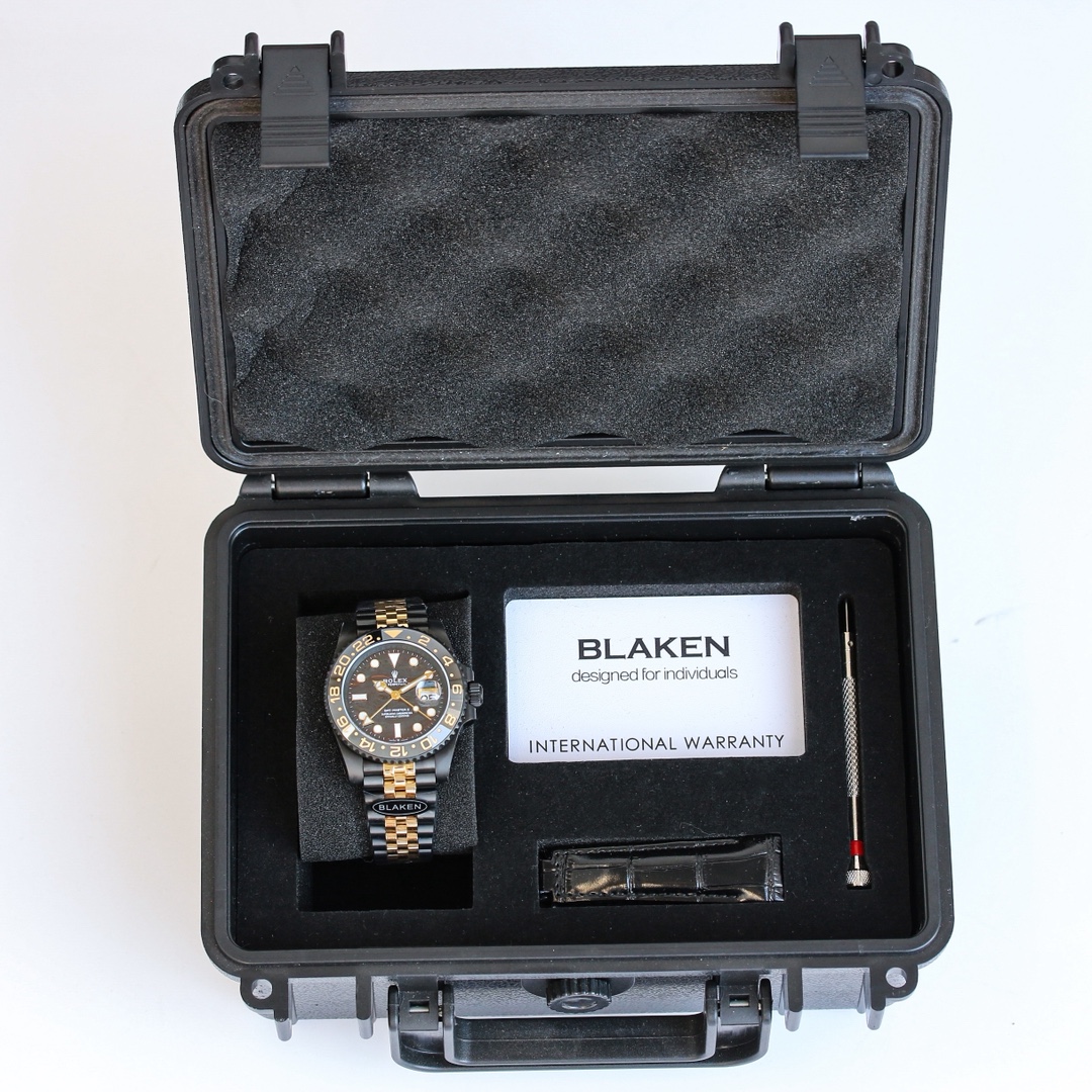 NO:821859,Produced by BLAKEN and modified by BLAKEN Factory, the Rolex GMT-Master II｜Who can resist the fatal temptation of the tiger’s eye?  BKL Rolex Greenwich Have you ever seen the **Tiger Iron Eye Stone** dial?  The texture is like flowing metal tiger stripes, each piece is a unique natural art!  Give it a close-up, and the texture will be full. Wear it and it will definitely be the center of attention on your wrist!   Rolex GMT-Master II dual rotating bezel + independently adjustable fourth hand, free switching of dual time zones, cross-border travel, time zone party ecstasy!  The back-transparent design directly hits the Rolex Caliber movement, and you can have a panoramic view of the precise operation of the flagship movement. Mechanical fans will be immediately captivated!  BLAKEN modification blessing, black and gold contrasting colors + personalized gold and black modification, welding the 'niche high-end sense' on the wrist!   This ruthless guy with both good looks and strength, if he misses it, he will be slapped in the thigh!  If you know watches, are you sure you don’t want to put it in your pocket?  For the best luxury gift recommendation, please look for BLAKEN’s exclusive quality, rolex19860909BLAKEN 出品  BLAKEN Factory 改装 劳力士 GMT-Master II｜铁虎眼石的致命诱惑,谁能扛得住？ BKL 劳力士 ROLEX 格林威治  见过**铁虎眼石（Tiger Iron Eye Stone）**表盘吗？纹理如流动的金属虎纹,每一块都是独一无二的天然艺术！给它来个特写,质感直接拉满,戴出去绝对是腕间的焦点C位！  劳力士GMT-Master II双转圈口+独立调节第四针,双时区自由切换,跨国差旅、时区党狂喜！ 背透设计直击劳力士Caliber 机芯,王牌机芯的精密运转尽收眼底,机械迷直接沦陷！ BLAKEN改装加持,黑金撞色+个性间金黑改装,把“小众高级感”焊在手腕上！  这种颜值与实力并存的狠货,错过怕是要拍大腿！懂表的你,确定不把它收入囊中？送礼最佳奢华推荐请认准BLAKEN独家品质,,rolex,Watch