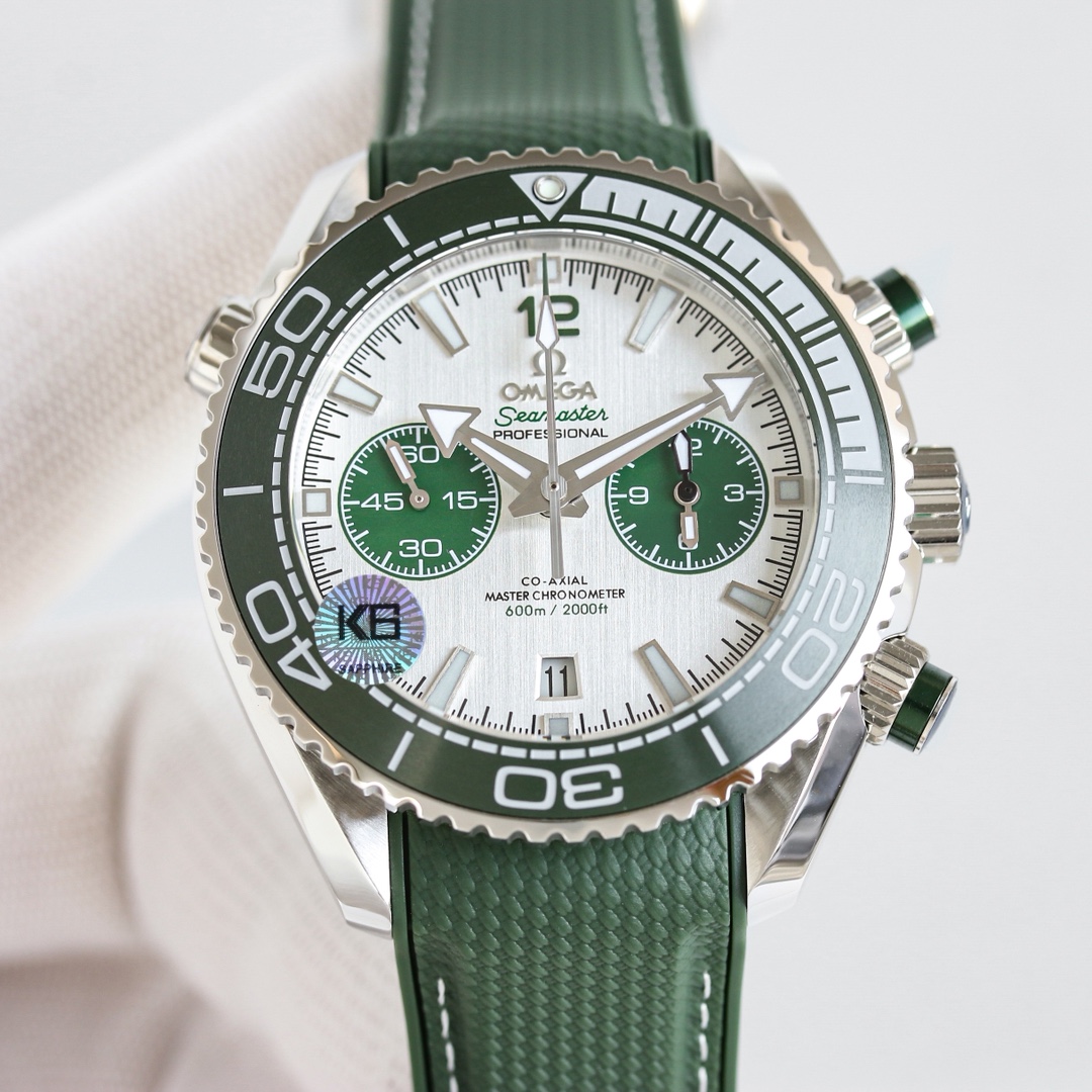 NO:553481,Tape Steel Band Omega Seamaster Universe Mi Men's New Chronograph, Model 215.32.46.51.01.004 (45.5mm) Watch The real original one-to-one molding, all functions and appearance are consistent with the original version (3-digit chronograph minute hand, two hands return to 0 at the same time, 6-digit chronograph, 9-digit small seconds) Details  1 Stainless steel case, gray dial, luminous scale hands, double small dial chronograph, with calendar display, gray ceramic one-way rotating chronograph bezel, with gray sports strap and folding buckle 2 Equipped with a new 9900 fully automatic chronograph movement, double T shock-resistant Omega's unique black balance wheel technology. Synchronized original extra long 72-hour standby All timing functions reproduce the original functions 3 The steel belt is made of 316L fine steel, CNC polishing process, complex craftsmanship and craftsmanship   A perfect replica for all major watch friends: a classic tempered by time ~ a tribute to the ocean {TVS's pioneering work must be a boutique},,omega19860909胶带 钢带 欧米茄海马宇宙米男士新款计时,型号215.32.46.51.01.004（45.5mm）腕表 真正的原版一比一开模,所有功能及外观与原版一致（3位计时分针,归0时两支针同时归0,6位计时,9位小秒） 细节方面 1精钢材质表壳,灰色表盘,夜光刻度指针,双小盘计时码表,带日历显示,灰色陶瓷单向旋转计时表圈,搭配灰色运动表带 折叠扣 2搭载全新9900全自动计时机芯,双T抗震欧米茄独特黑摆轮工艺.同步原装超长72小时待机 所有计时功能复刻原装功能 3钢带采用316L精钢 cnc 打磨工艺 工艺复杂 匠心打造 为各大表友独献完美复刻:时间的淬炼的经典~致敬海洋之作  ｛TVS先锋之作 必属精品｝,,omega,Watch